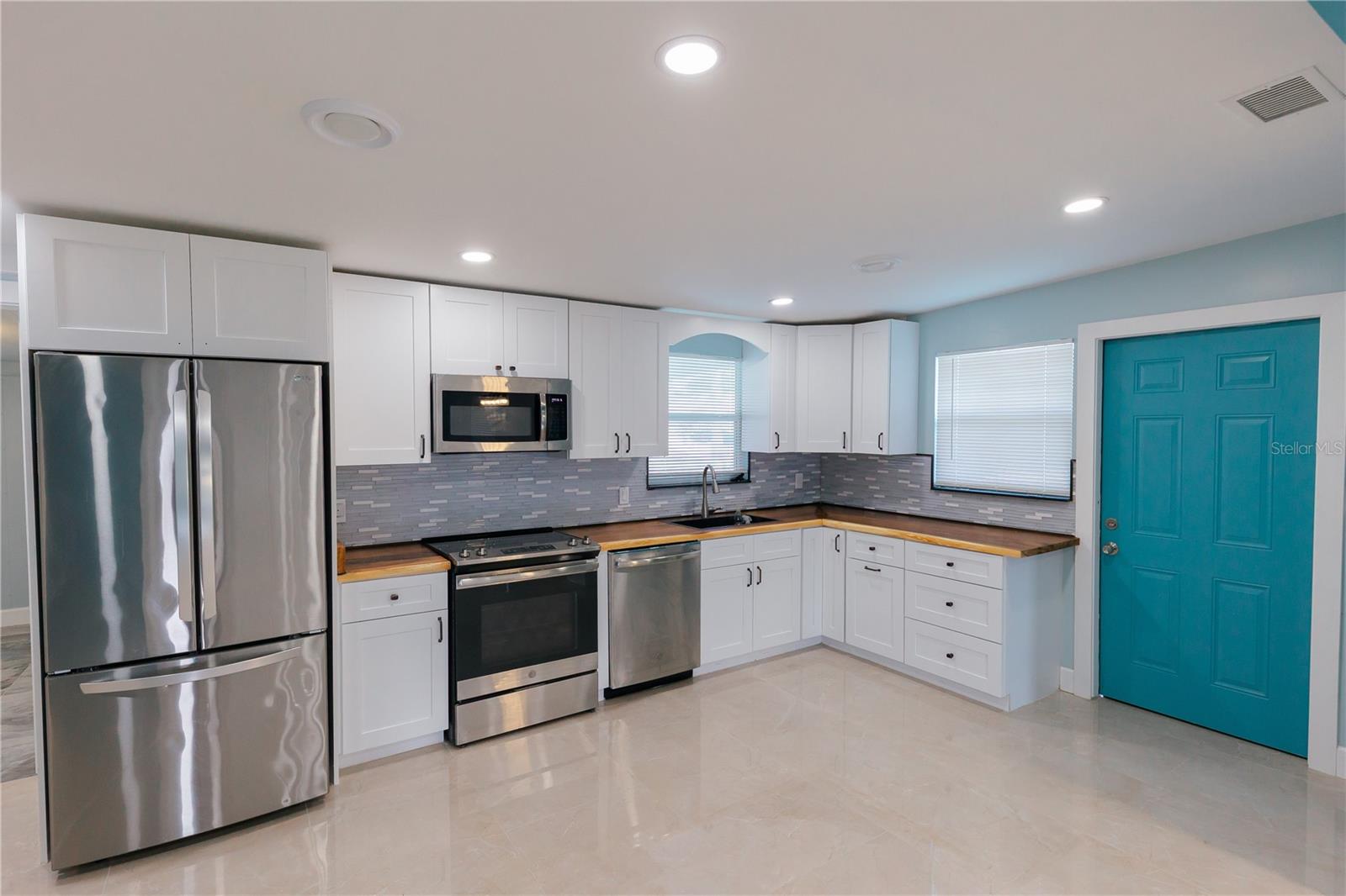 300 53RD ST W, BRADENTON, FL, 34209