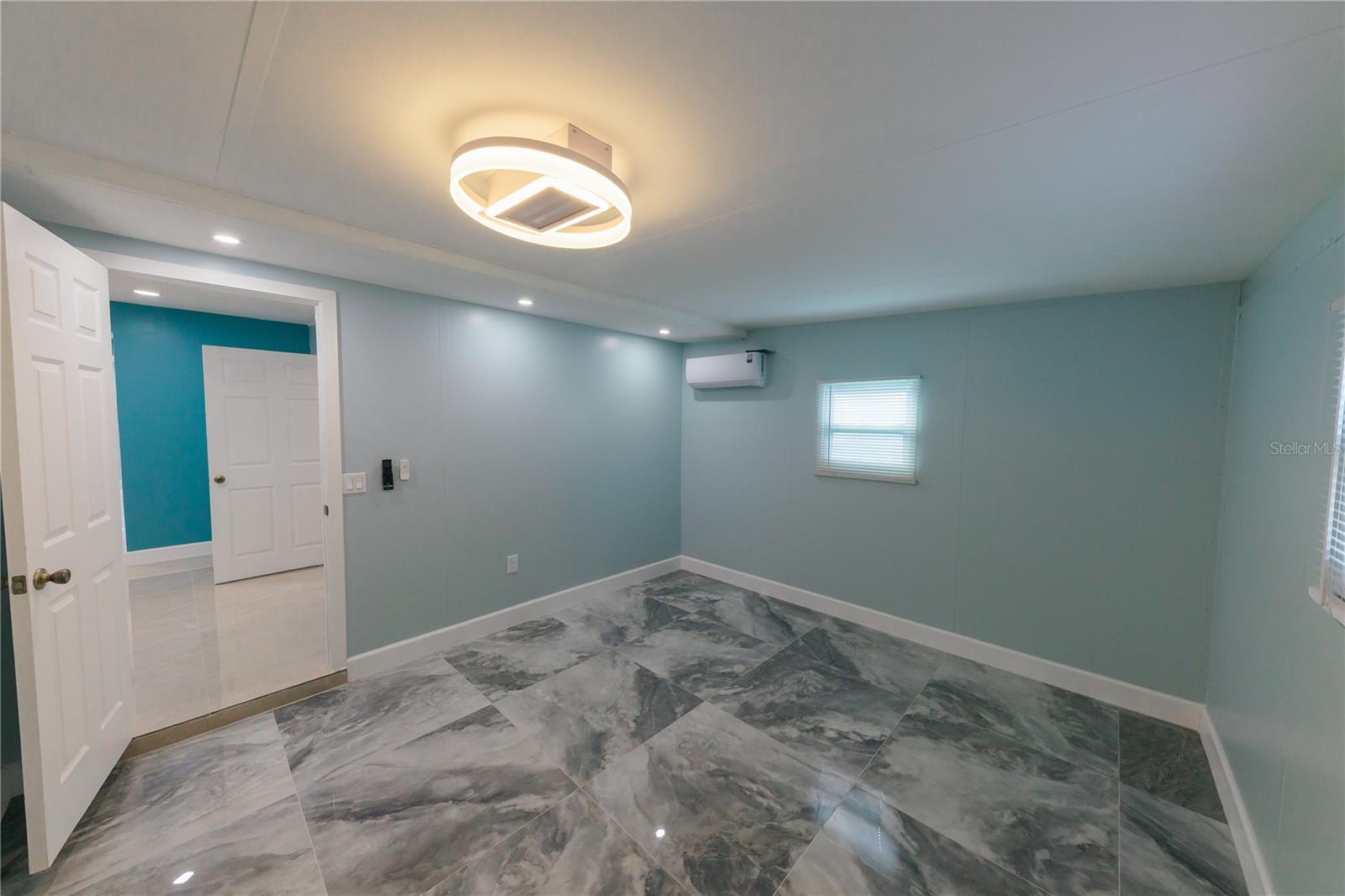 300 53RD ST W, BRADENTON, FL, 34209