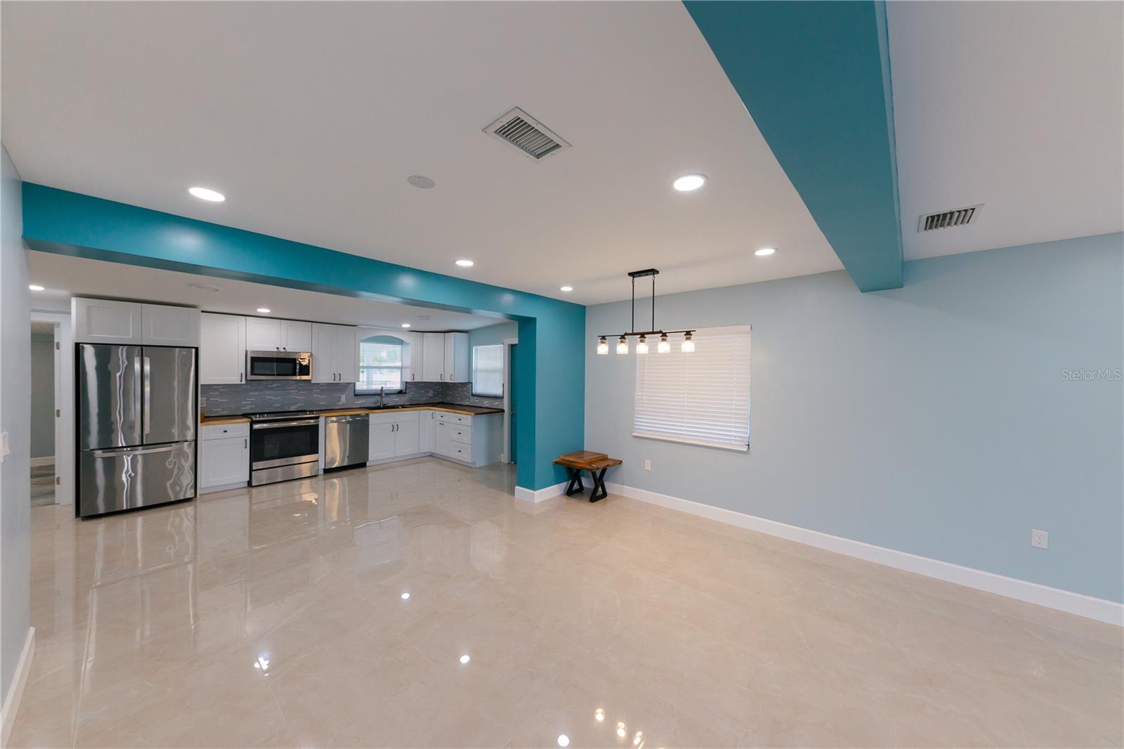 300 53RD ST W, BRADENTON, FL, 34209