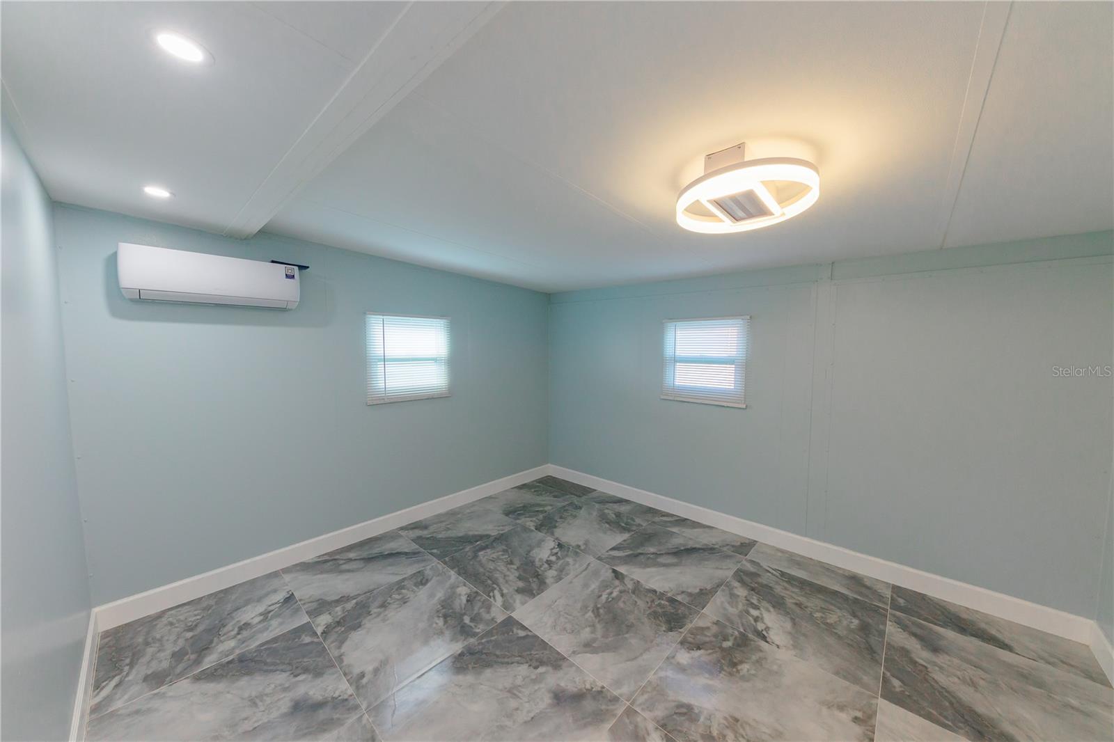 300 53RD ST W, BRADENTON, FL, 34209