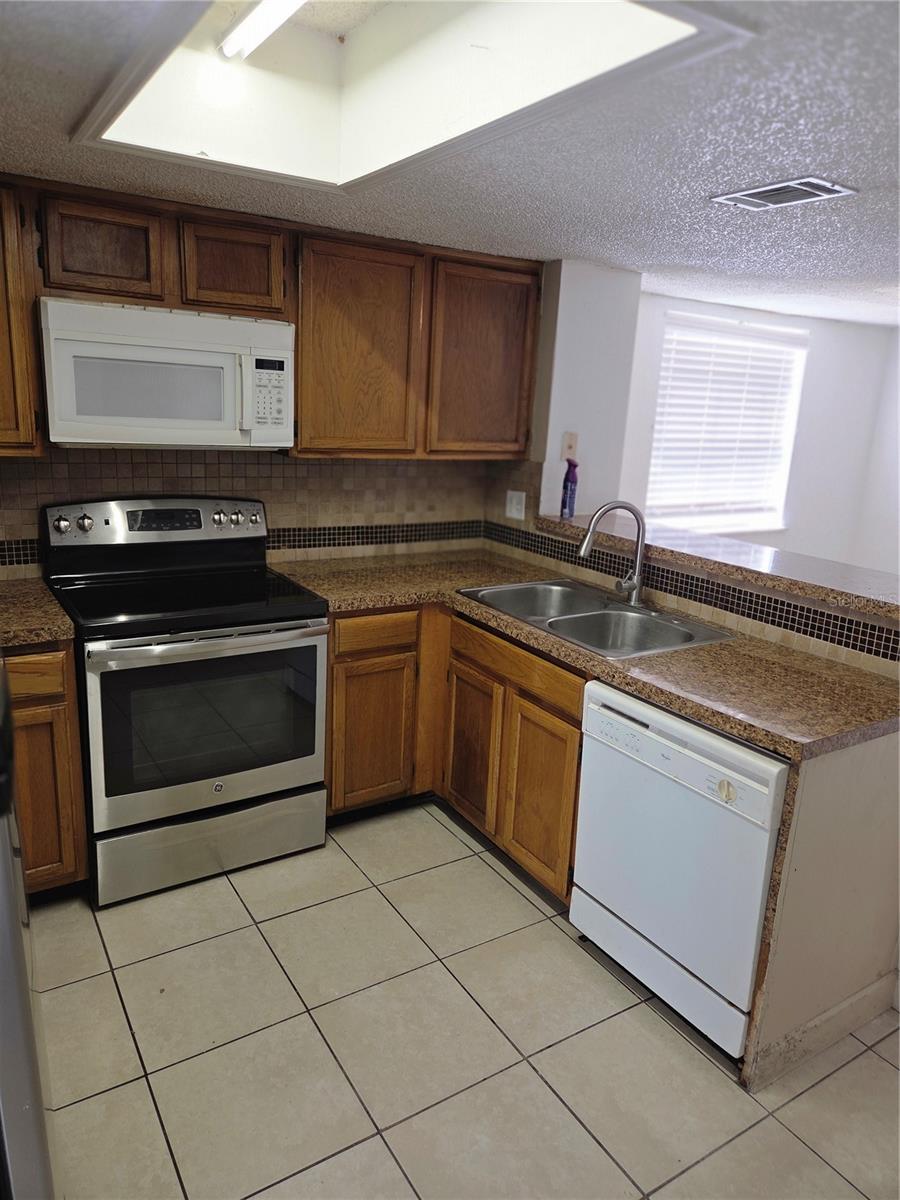 6701 121ST AVE #A, LARGO, FL, 33773