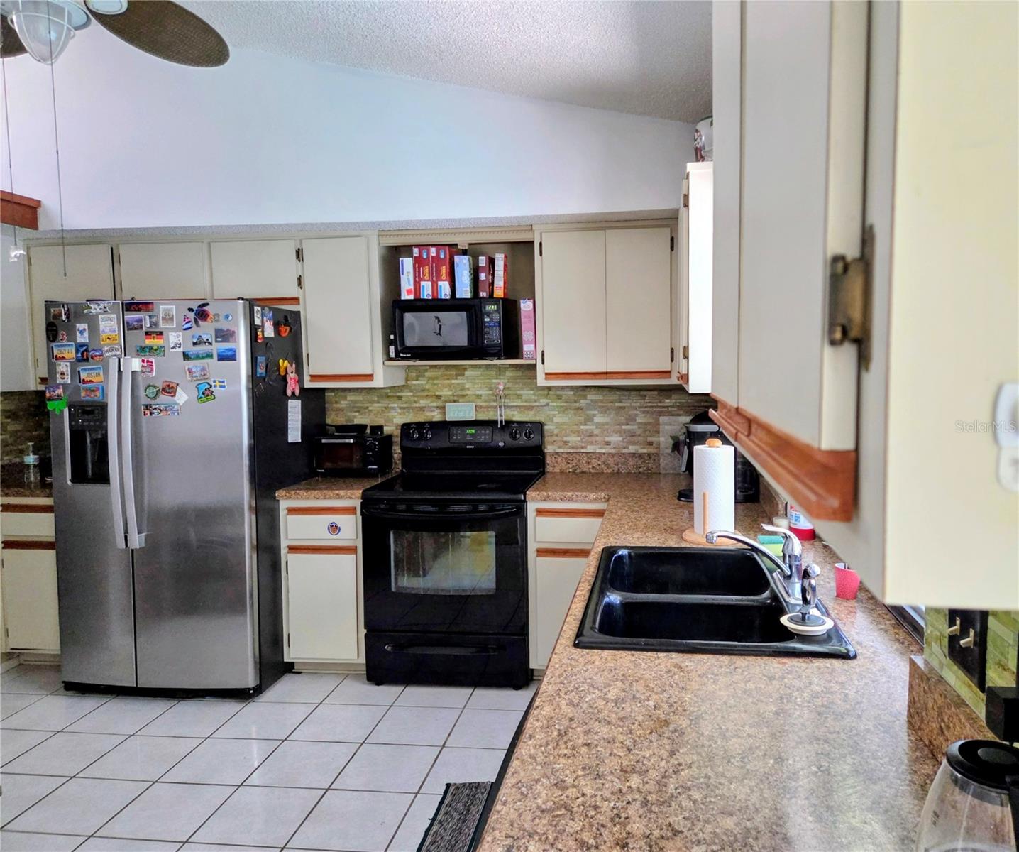8026 VICTORIA WAY, WEEKI WACHEE, FL, 34613