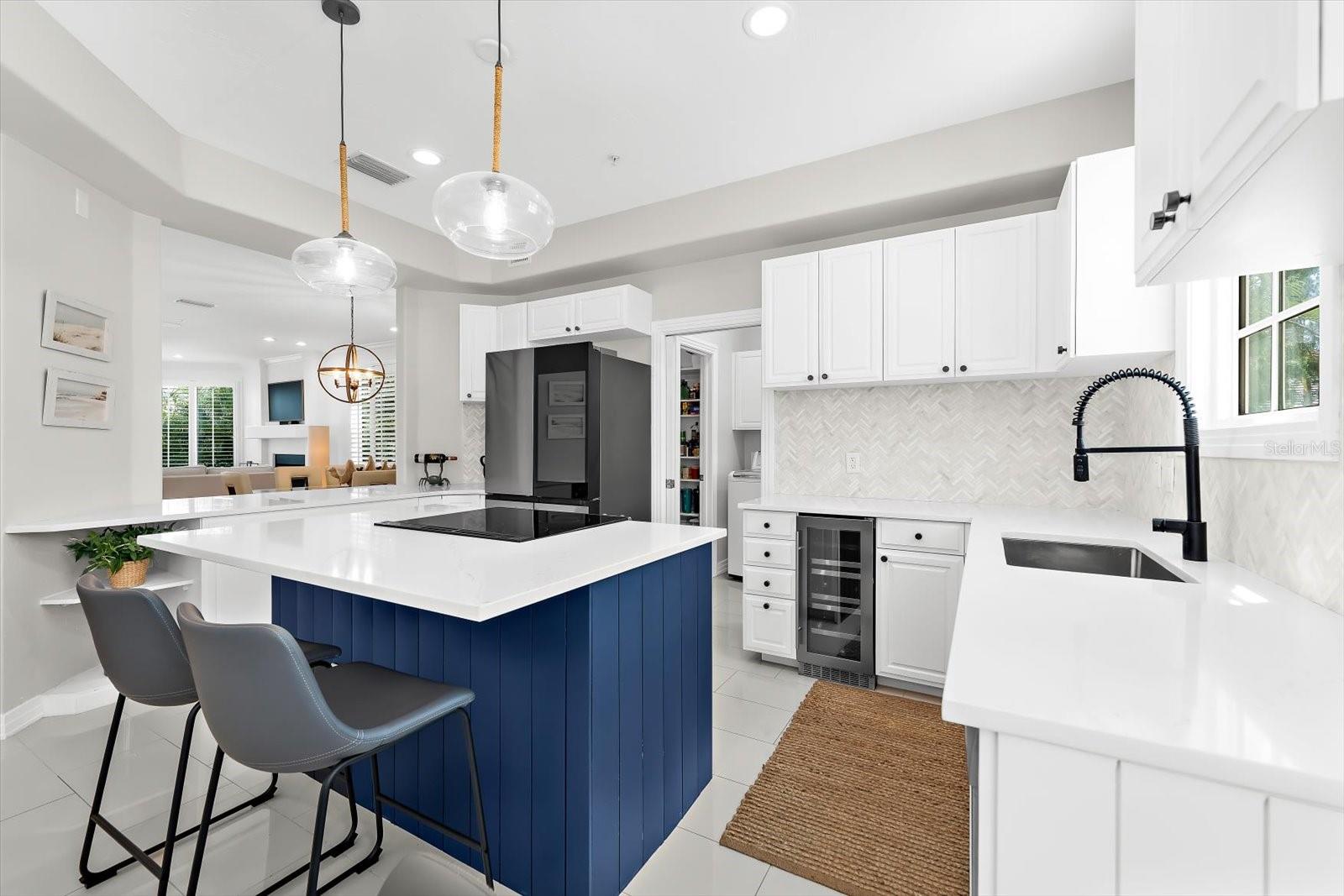 3941 HAMILTON CLUB CIR #9, SARASOTA, FL, 34242