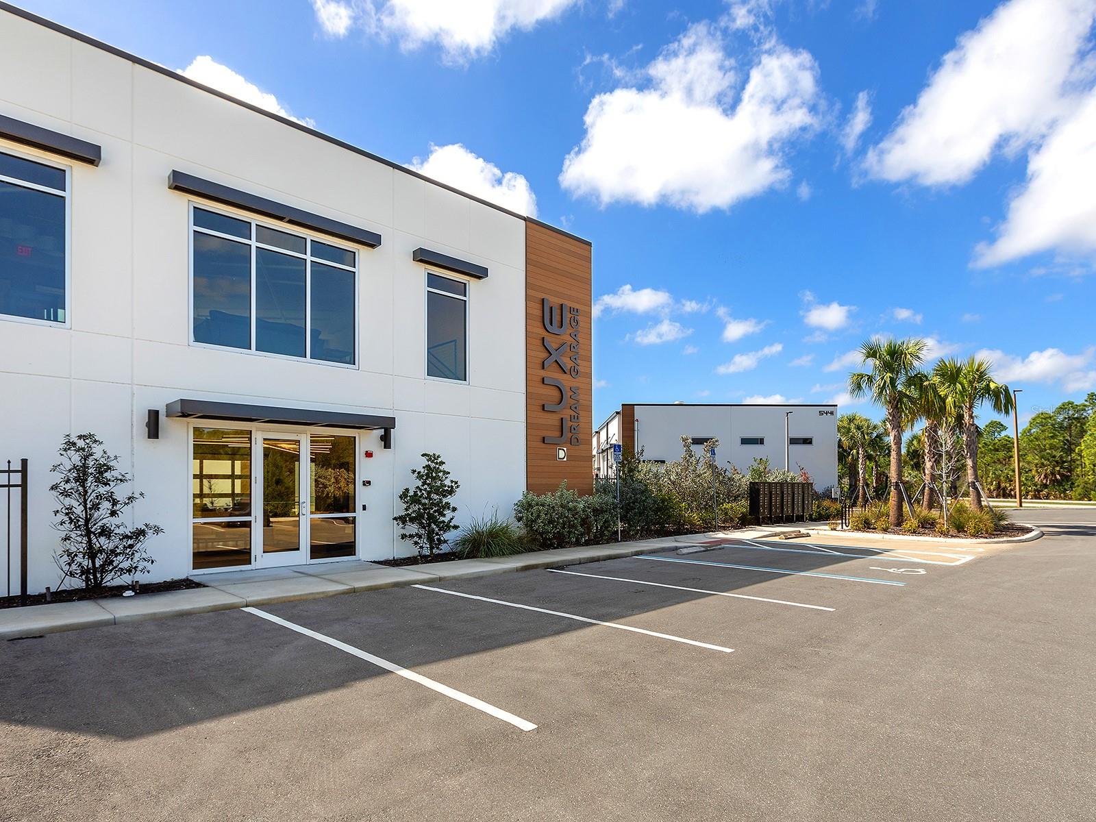 5421 COMMUNICATIONS PKWY #58, LAKEWOOD RANCH, FL, 34240