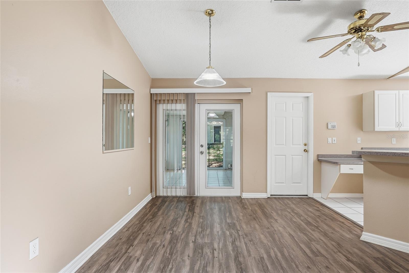 4717 LAKEWOOD DR, SEFFNER, FL, 33584