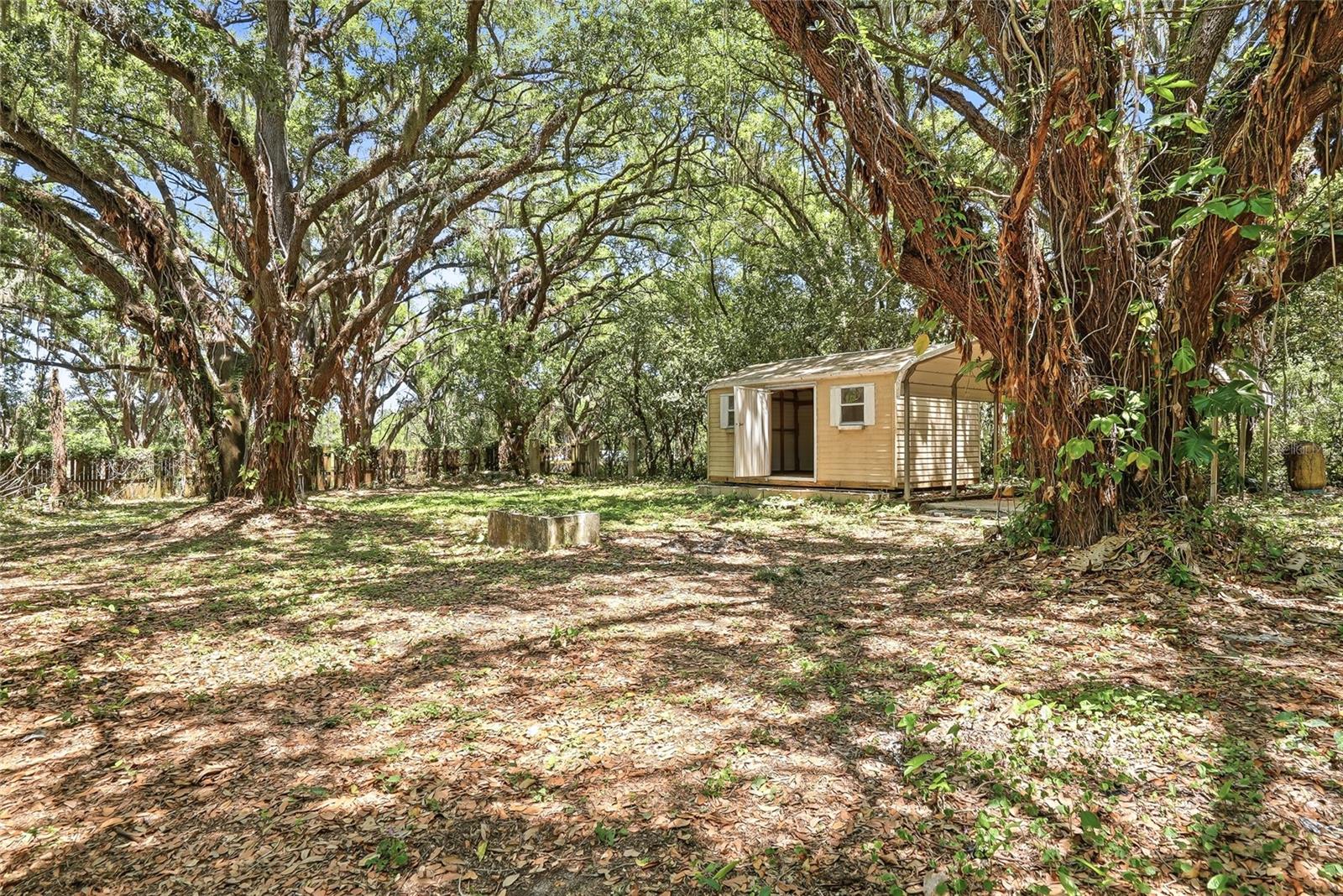 4717 LAKEWOOD DR, SEFFNER, FL, 33584