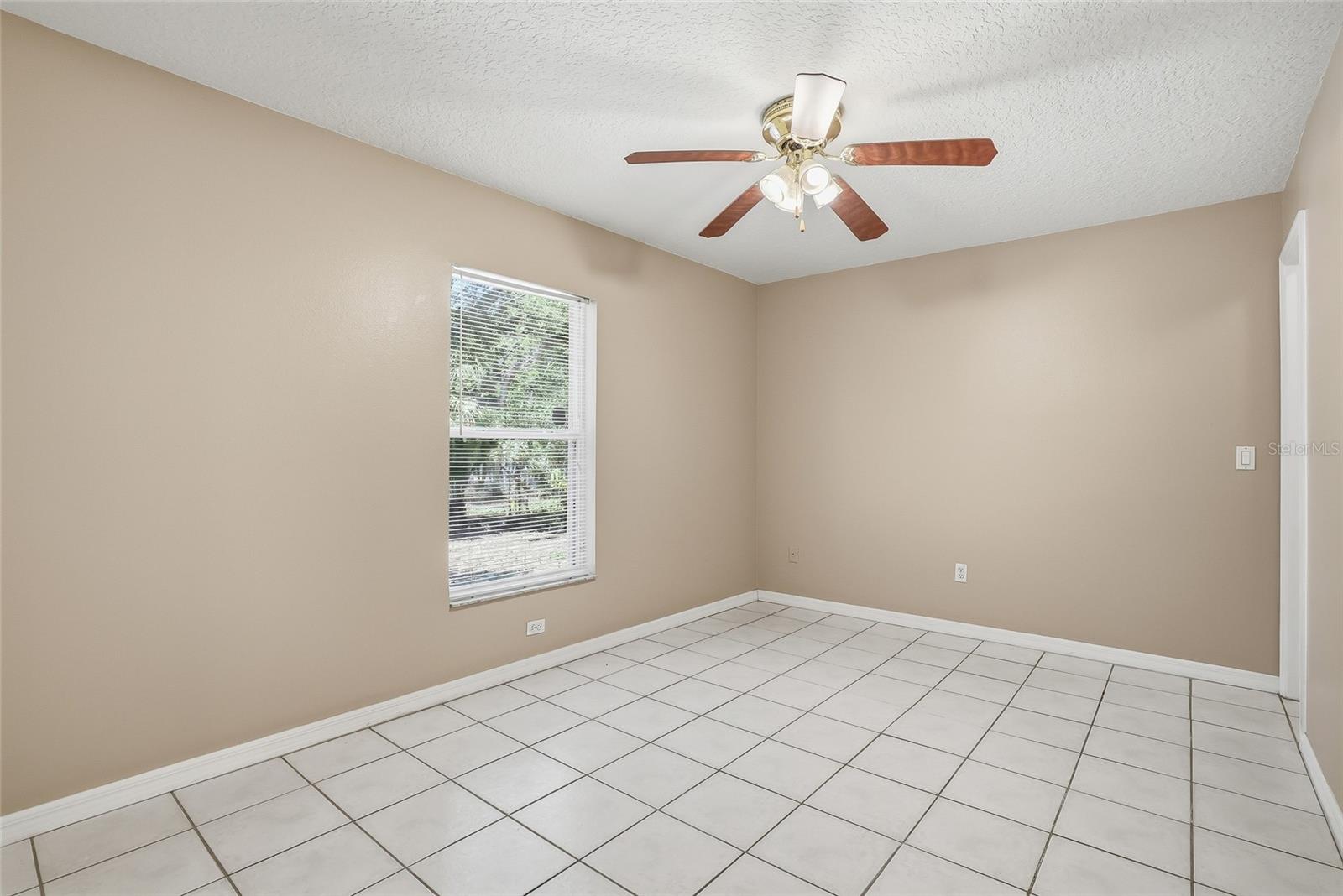 4717 LAKEWOOD DR, SEFFNER, FL, 33584