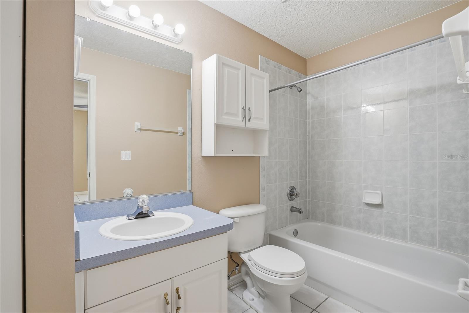 4717 LAKEWOOD DR, SEFFNER, FL, 33584