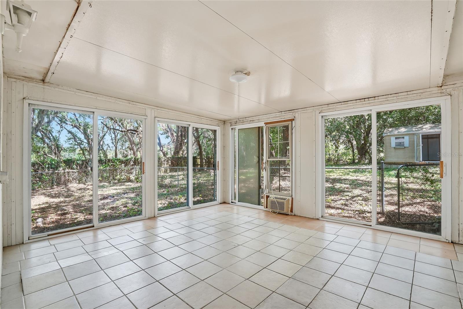 4717 LAKEWOOD DR, SEFFNER, FL, 33584