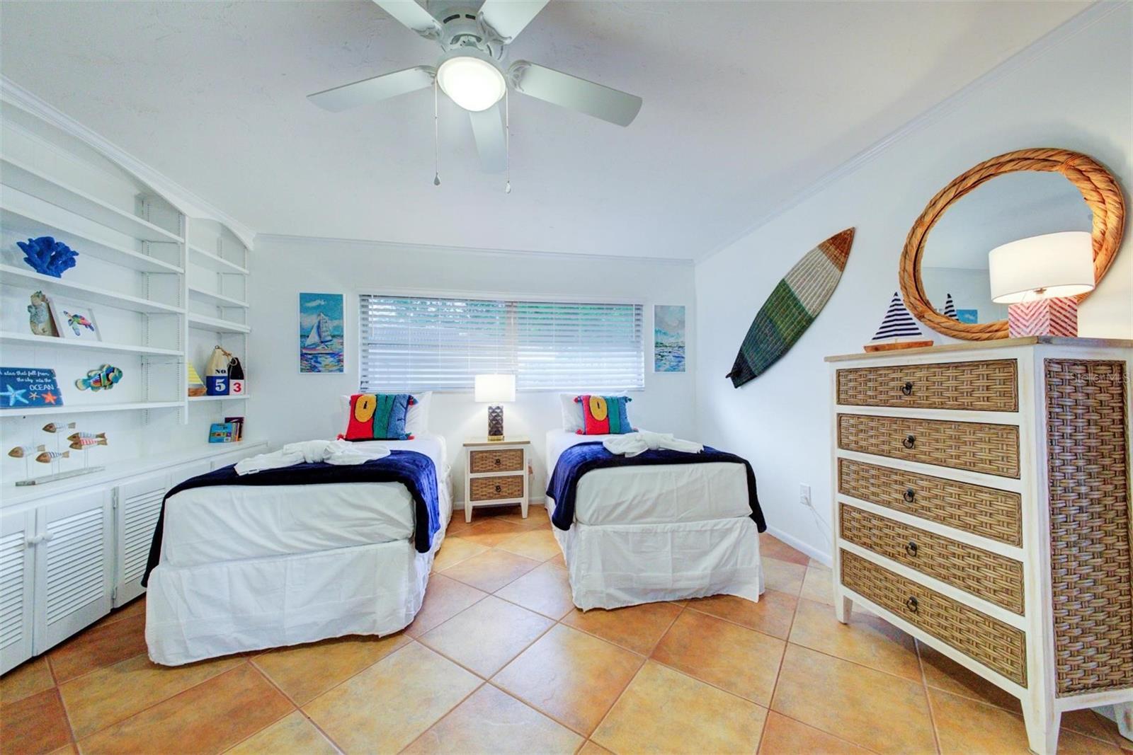 5354 SHADOW LAWN DR, SARASOTA, FL, 34242