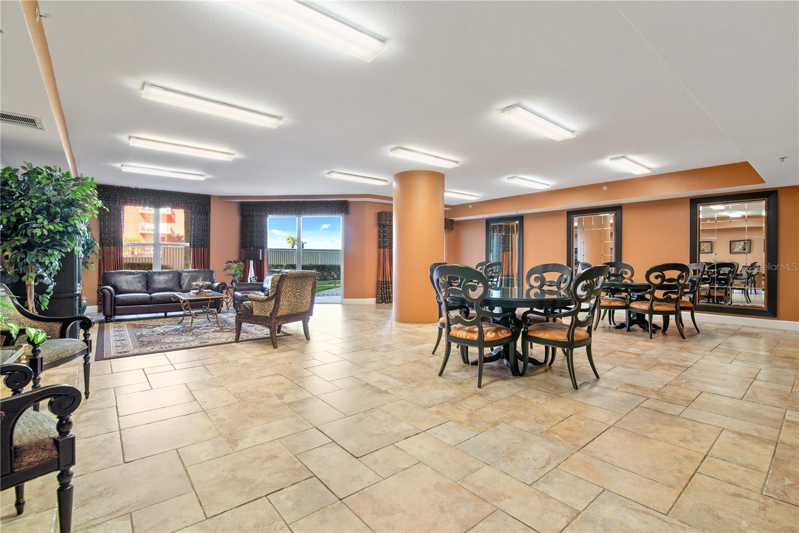 2403 S ATLANTIC AVE #811, DAYTONA BEACH SHORES, FL, 32118