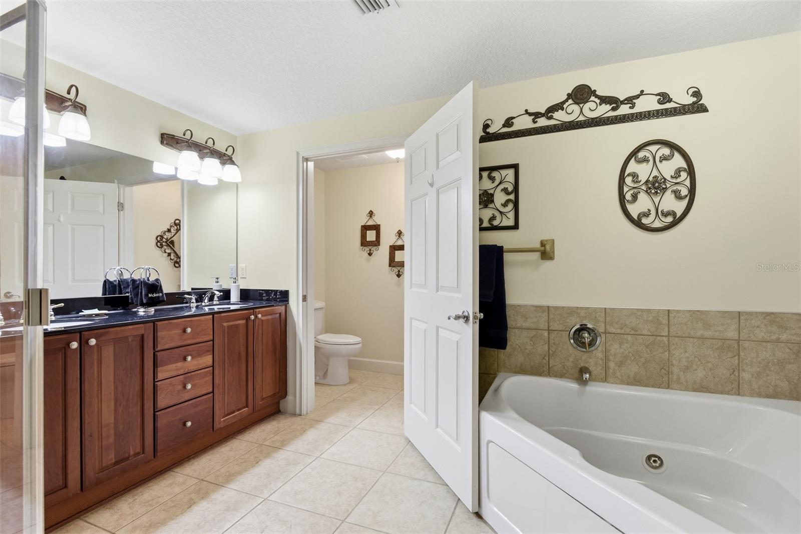 2403 S ATLANTIC AVE #811, DAYTONA BEACH SHORES, FL, 32118