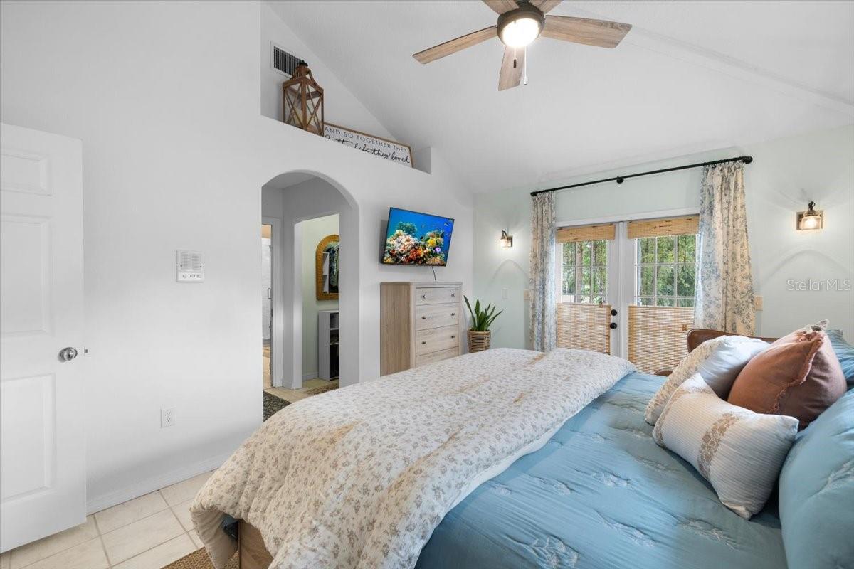 6093 AVENUE OF THE PALMS, WEEKI WACHEE, FL, 34607