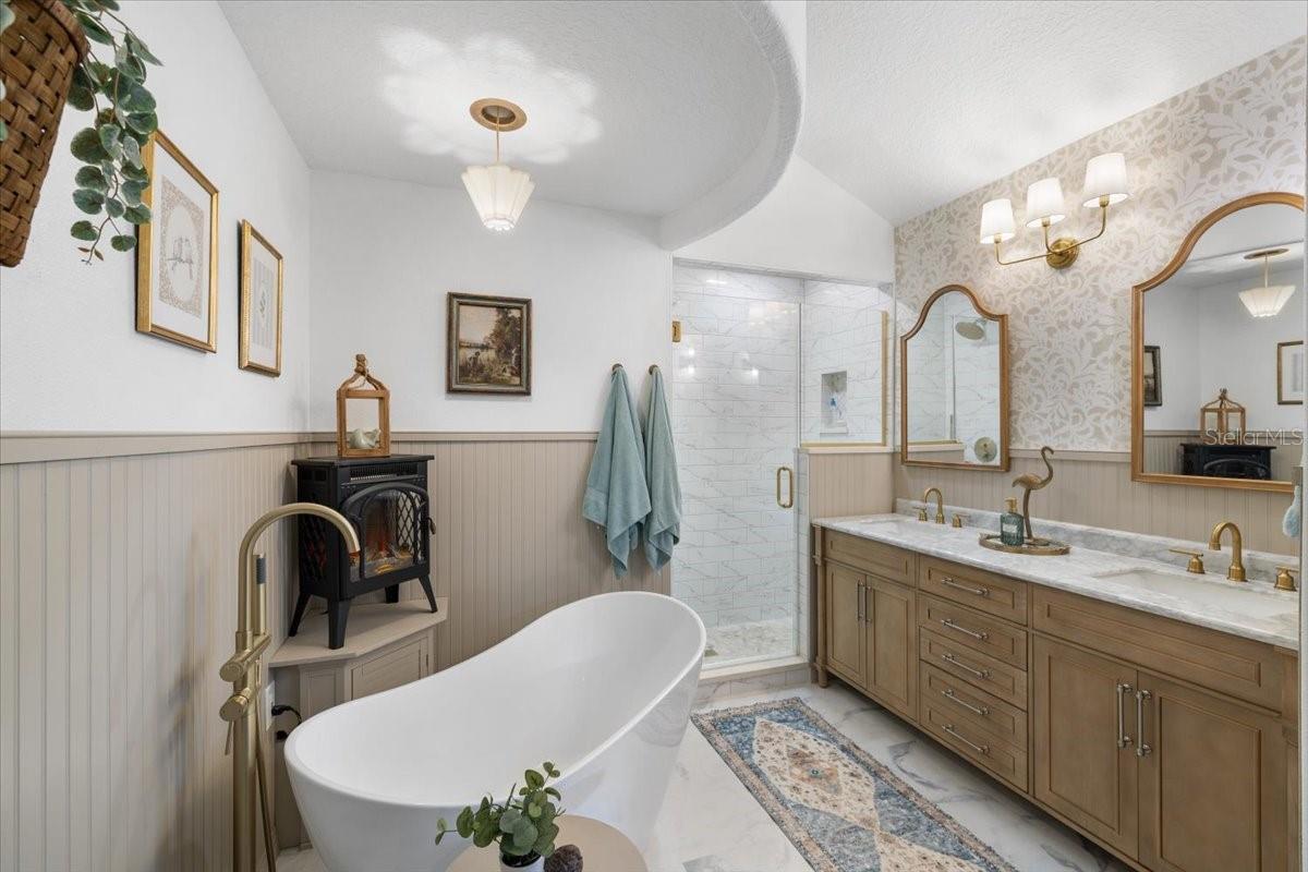 6093 AVENUE OF THE PALMS, WEEKI WACHEE, FL, 34607