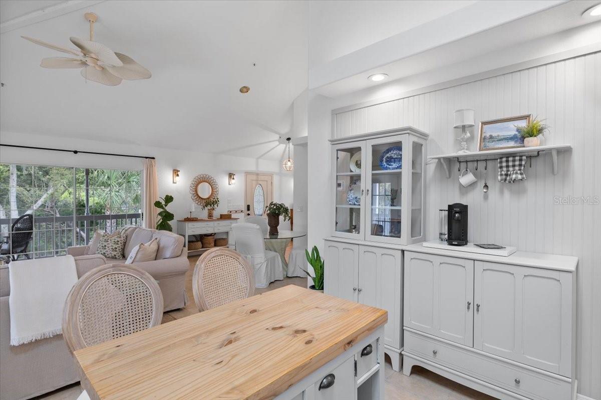 6093 AVENUE OF THE PALMS, WEEKI WACHEE, FL, 34607