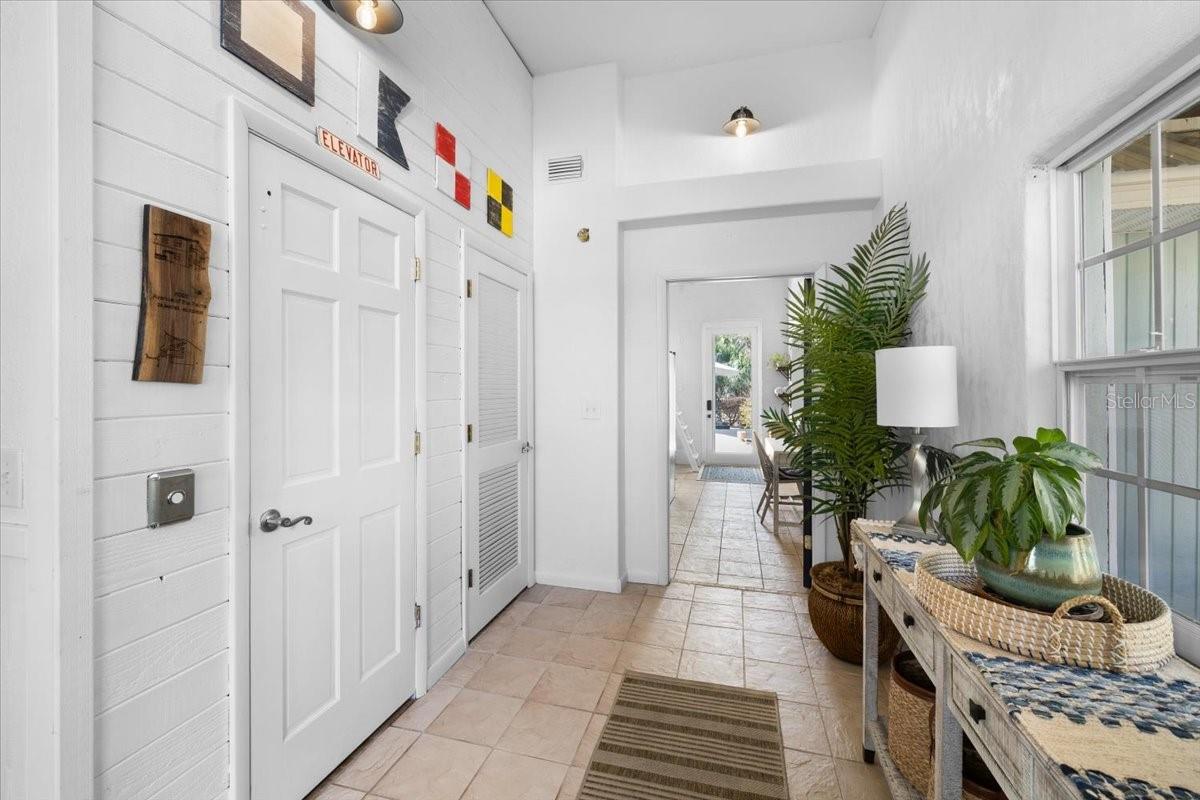 6093 AVENUE OF THE PALMS, WEEKI WACHEE, FL, 34607