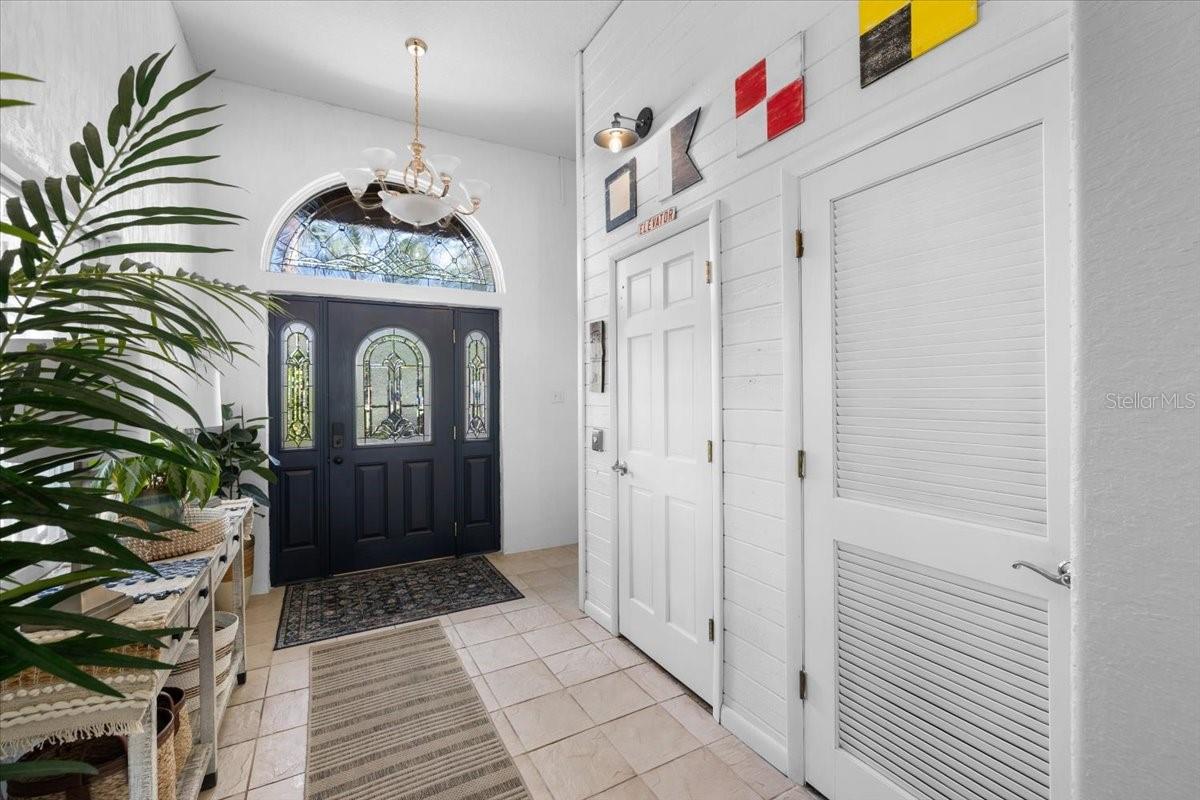 6093 AVENUE OF THE PALMS, WEEKI WACHEE, FL, 34607