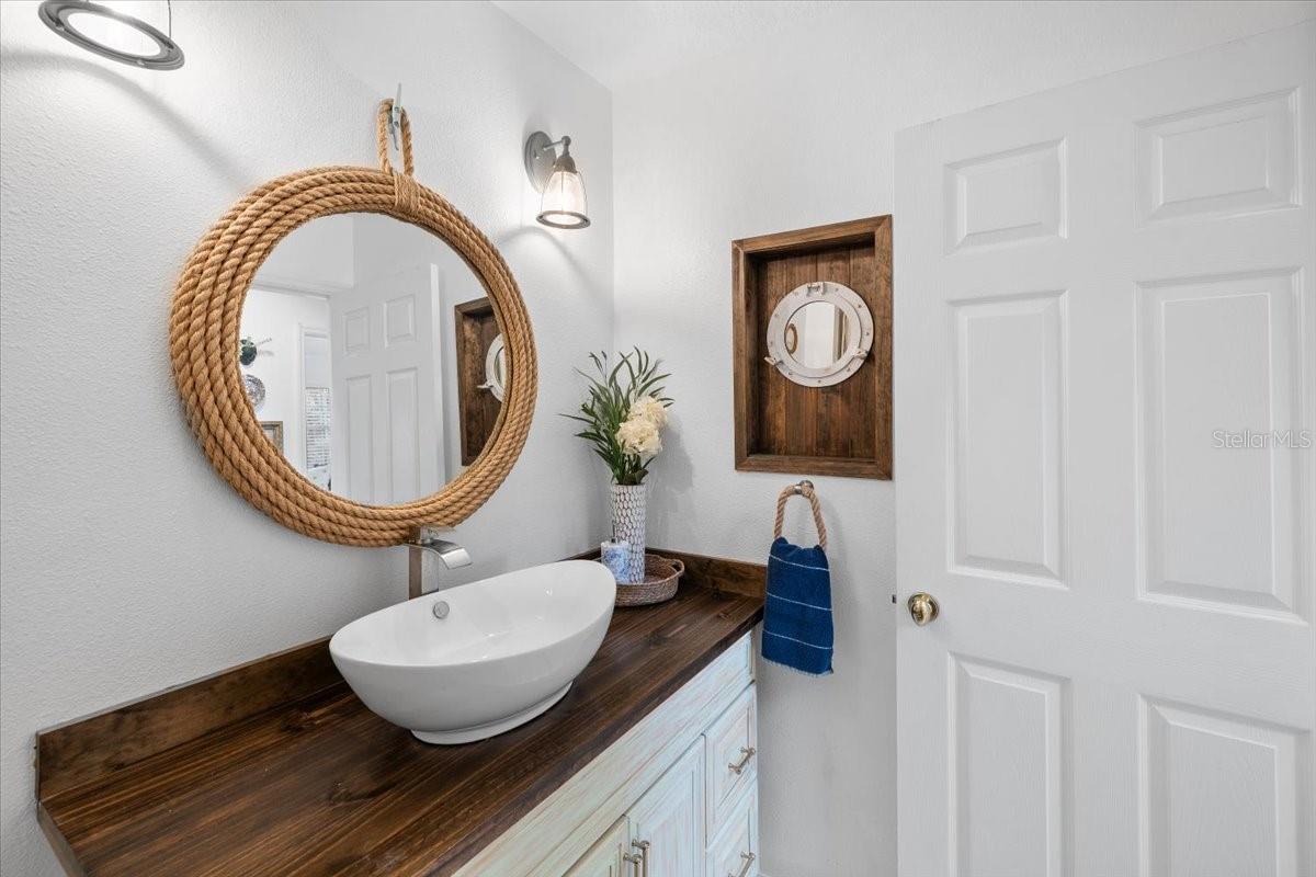 6093 AVENUE OF THE PALMS, WEEKI WACHEE, FL, 34607