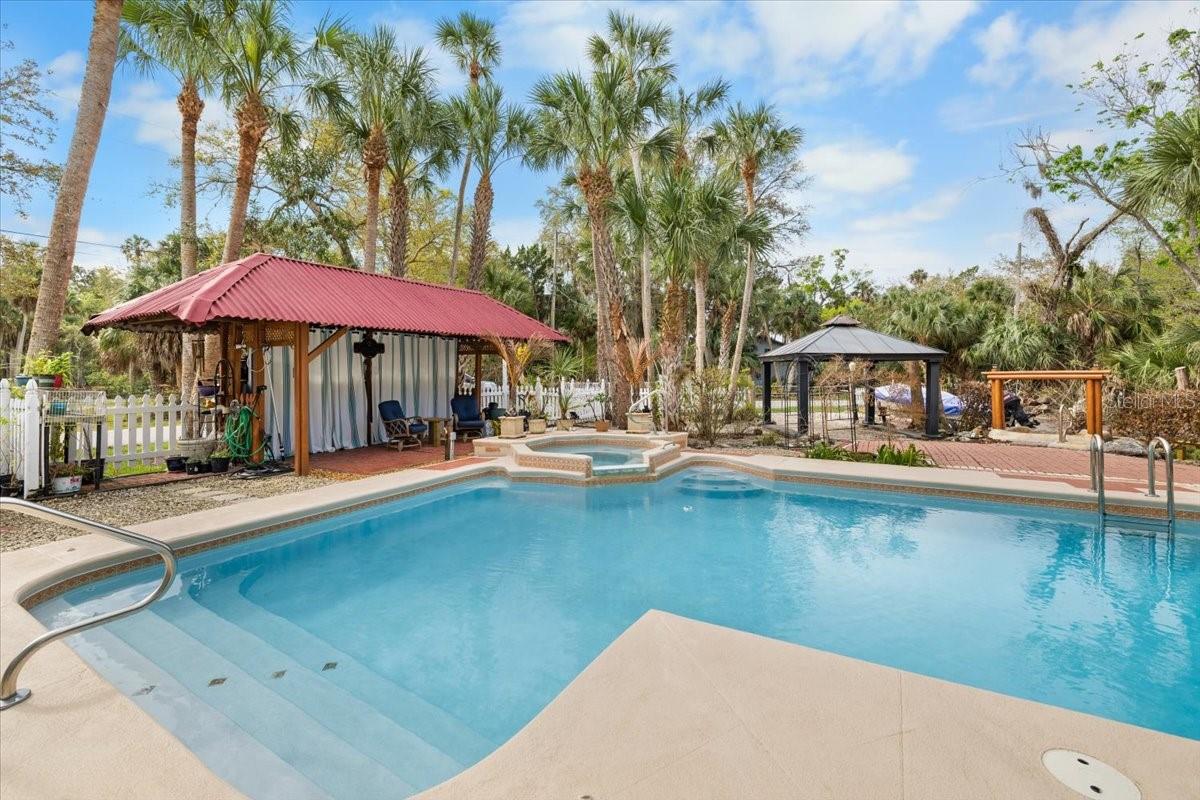 6093 AVENUE OF THE PALMS, WEEKI WACHEE, FL, 34607