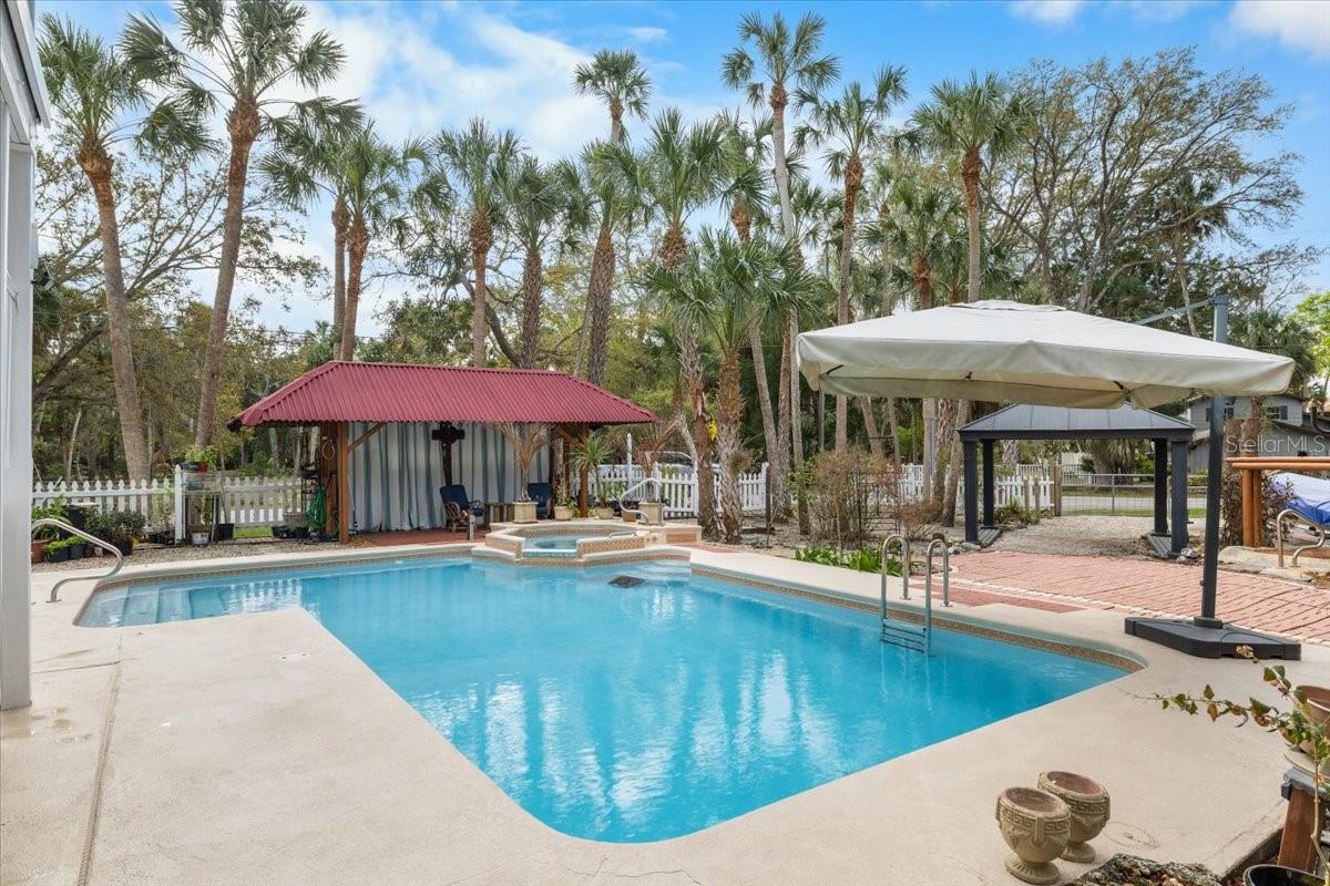 6093 AVENUE OF THE PALMS, WEEKI WACHEE, FL, 34607