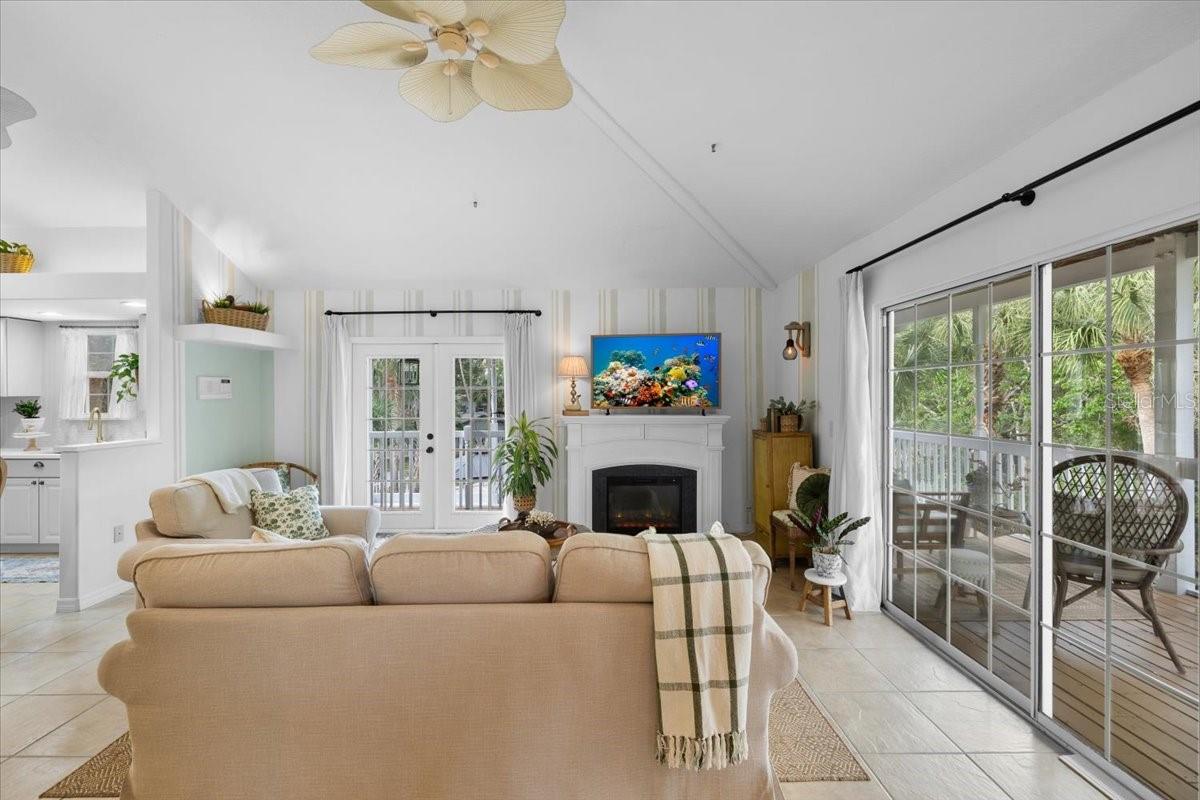 6093 AVENUE OF THE PALMS, WEEKI WACHEE, FL, 34607