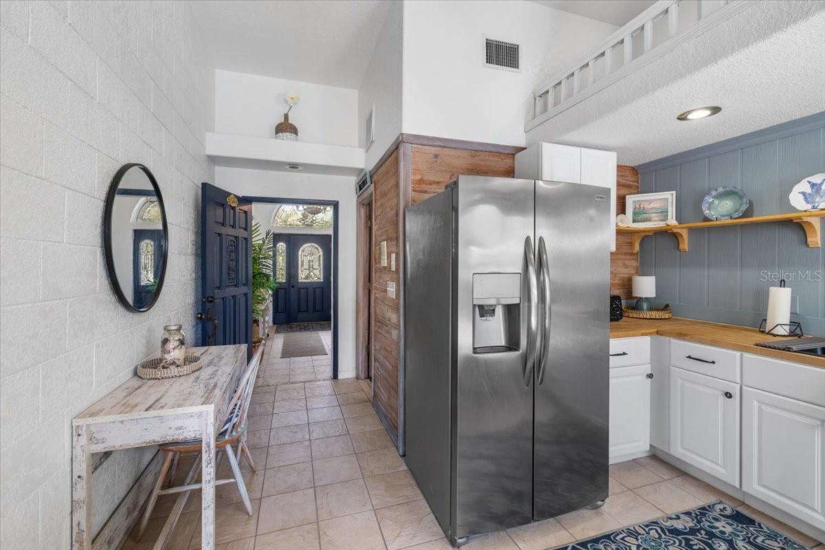 6093 AVENUE OF THE PALMS, WEEKI WACHEE, FL, 34607