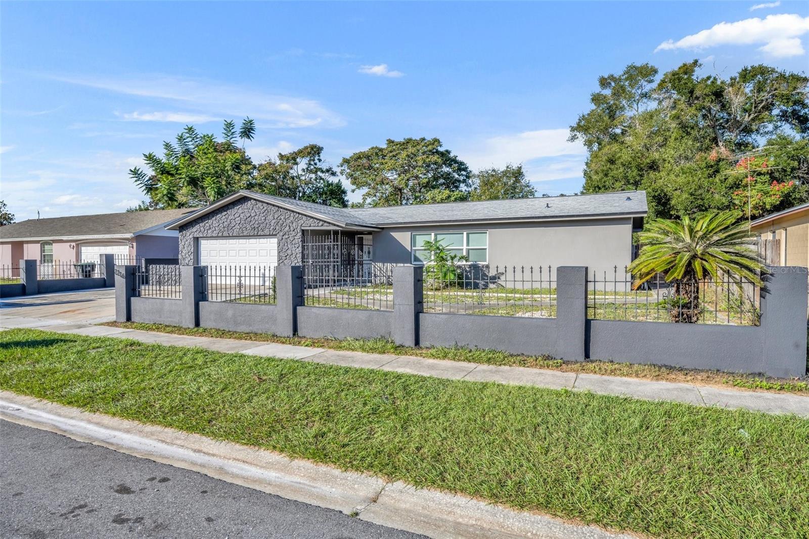 2216 CHERBOURG CT, ORLANDO, FL, 32808