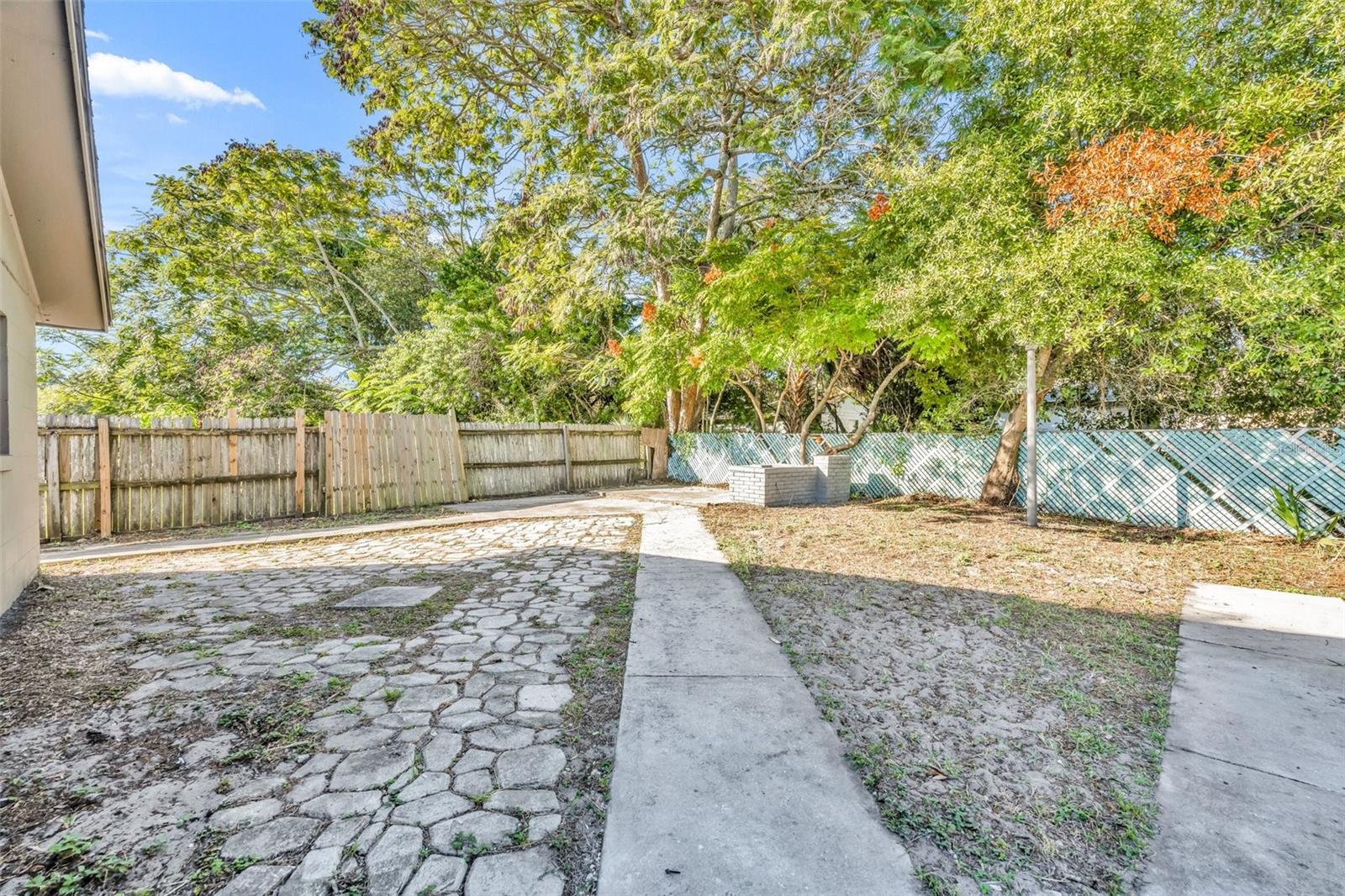 2216 CHERBOURG CT, ORLANDO, FL, 32808