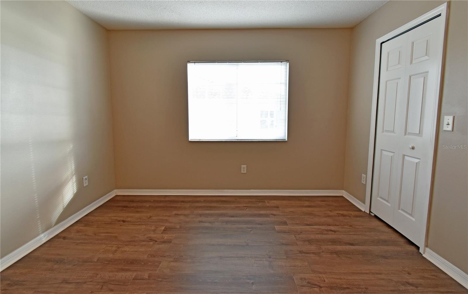 4077 DOLPHIN DR, TAMPA, FL, 33617