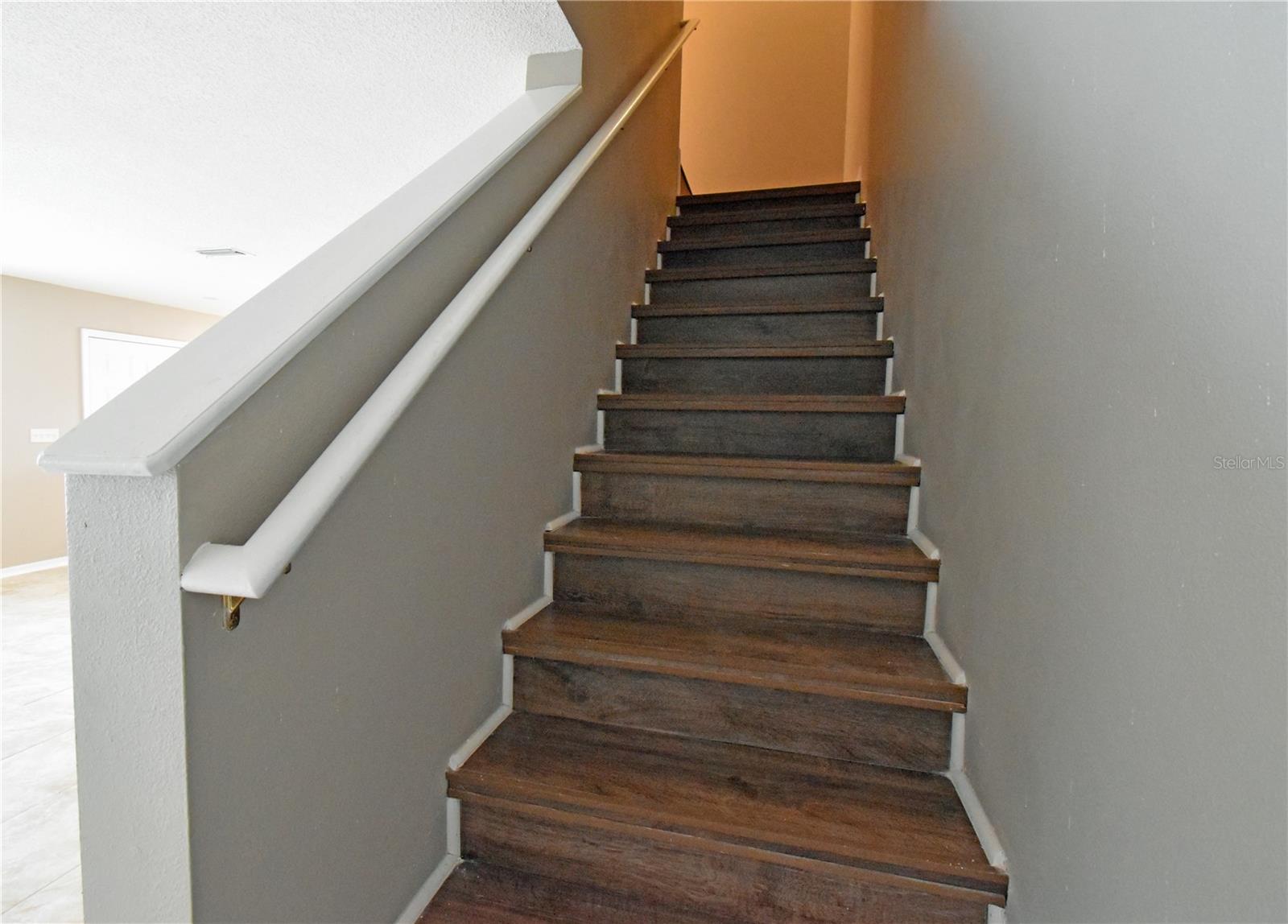 4077 DOLPHIN DR, TAMPA, FL, 33617