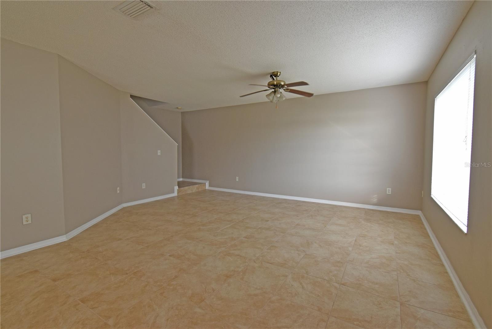 4077 DOLPHIN DR, TAMPA, FL, 33617