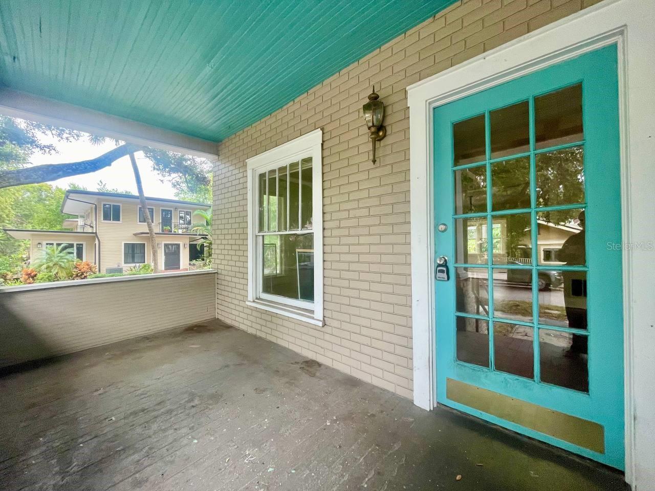 557 6TH AVE N, ST PETERSBURG, FL, 33701