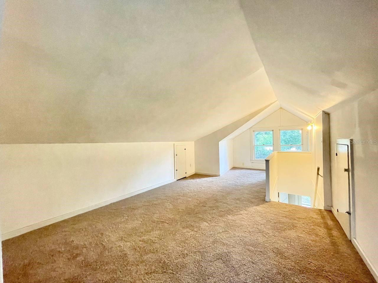 557 6TH AVE N, ST PETERSBURG, FL, 33701