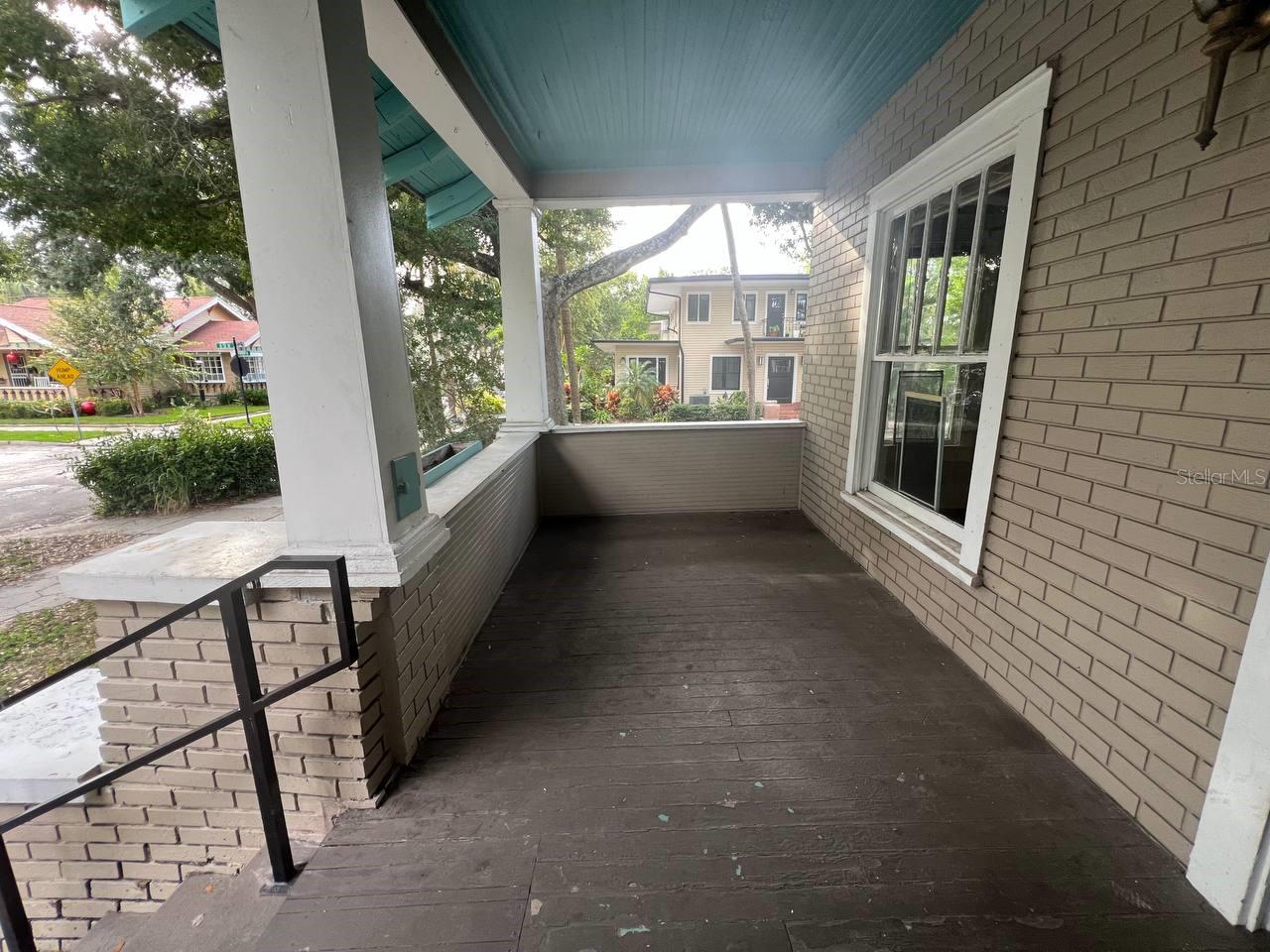 557 6TH AVE N, ST PETERSBURG, FL, 33701