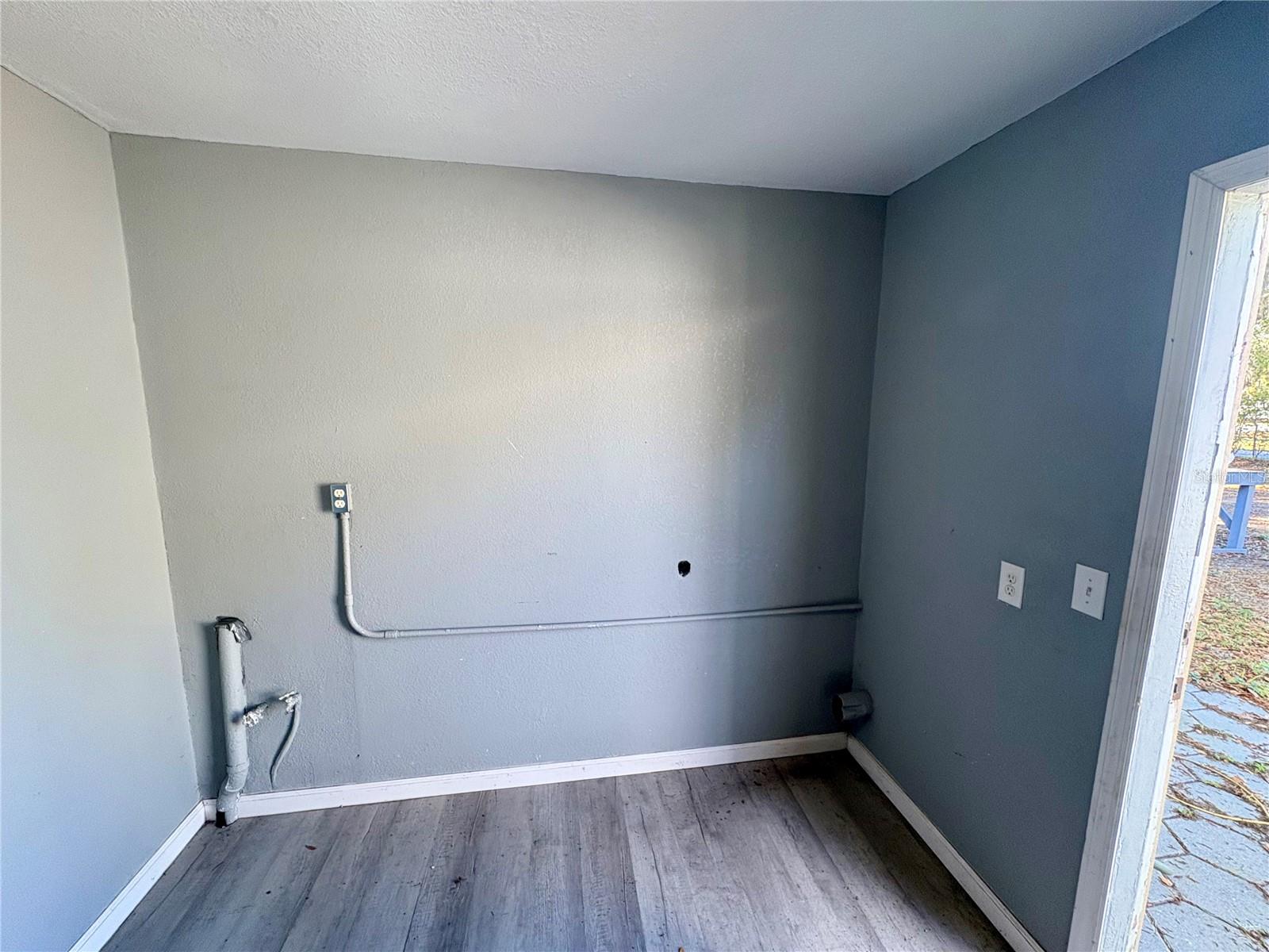 501 N LANIER AVE, FORT MEADE, FL, 33841