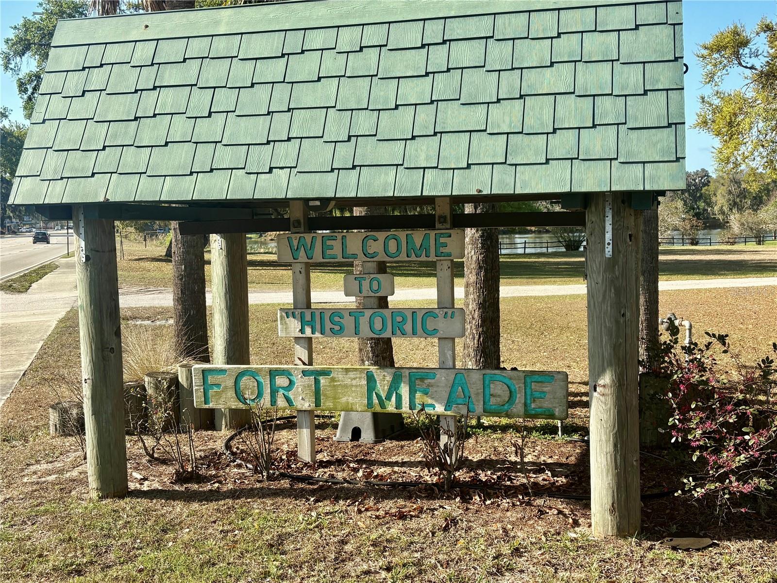 501 N LANIER AVE, FORT MEADE, FL, 33841