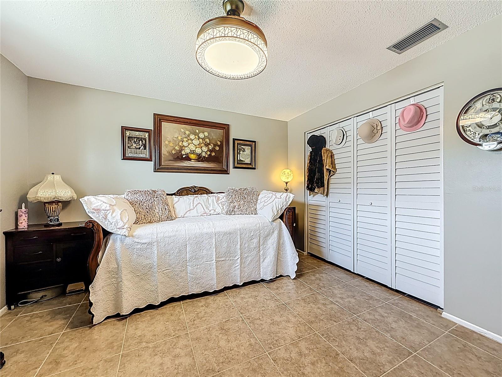 304 MINDY DR, LARGO, FL, 33771