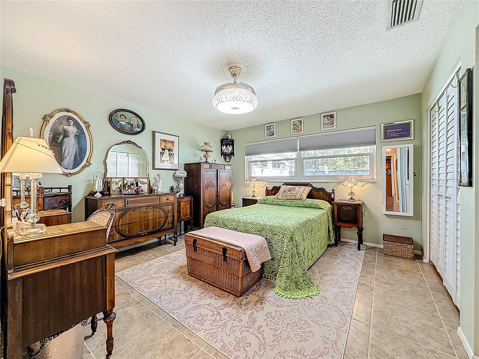304 MINDY DR, LARGO, FL, 33771