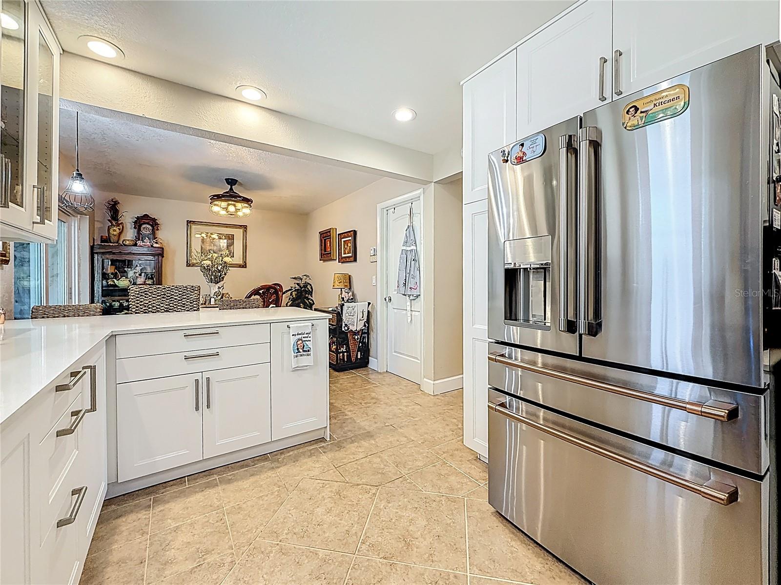 304 MINDY DR, LARGO, FL, 33771