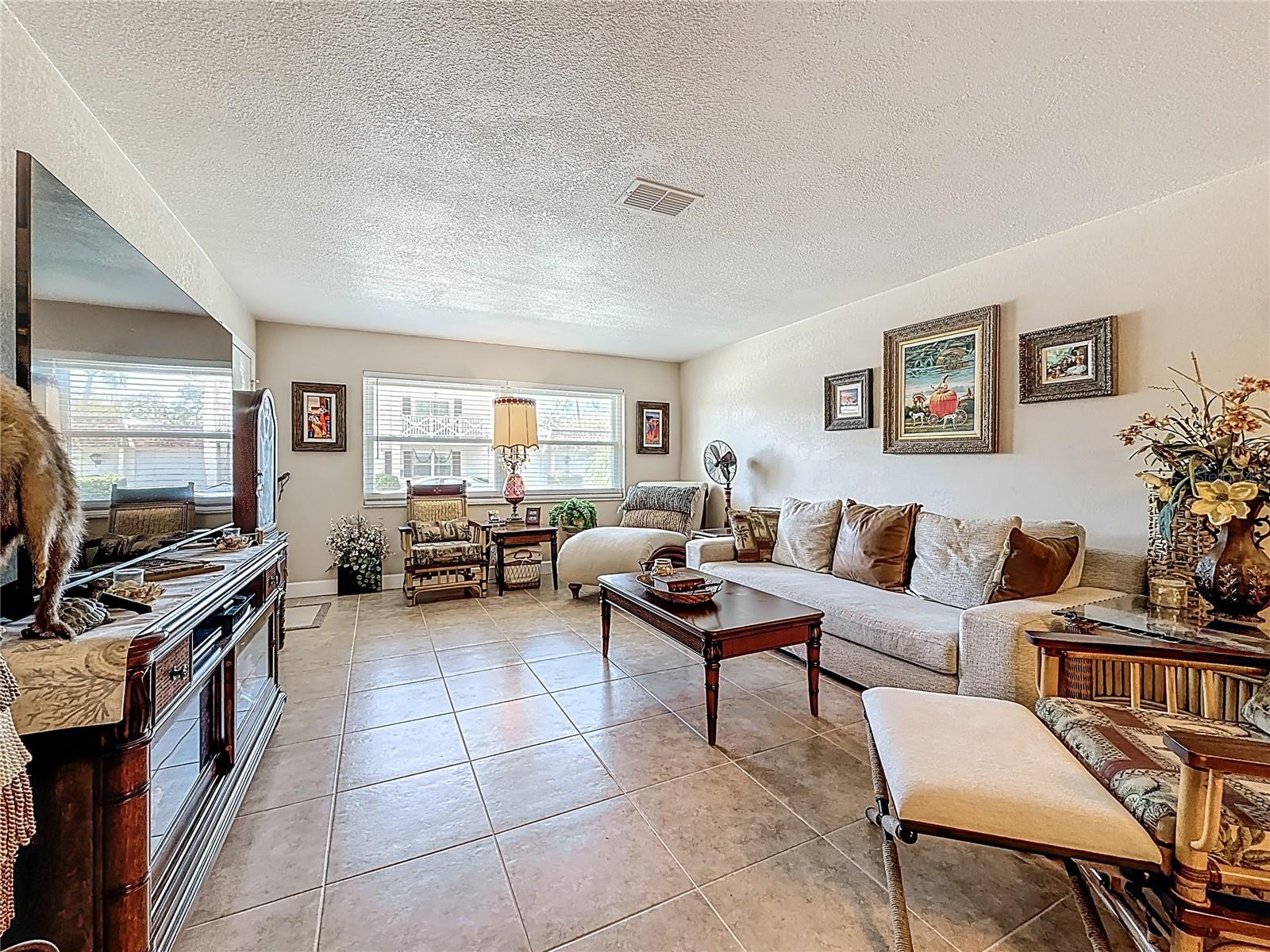 304 MINDY DR, LARGO, FL, 33771