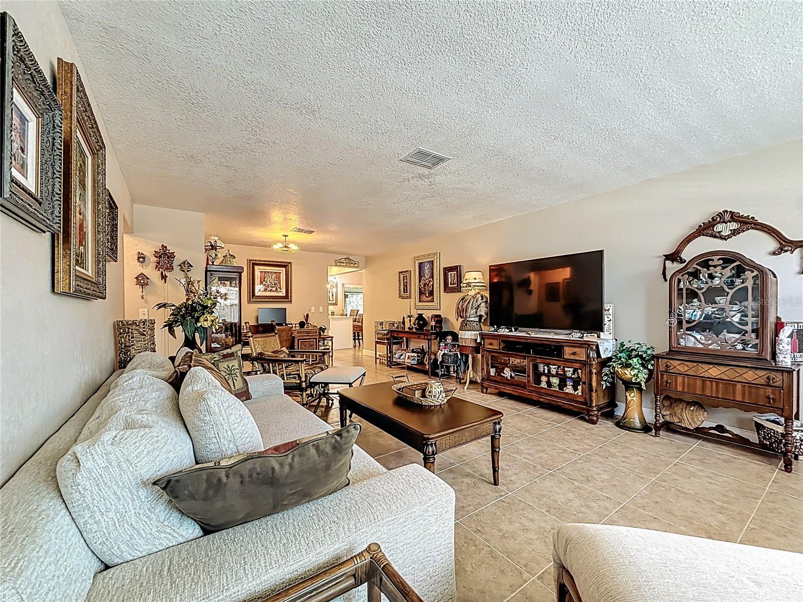 304 MINDY DR, LARGO, FL, 33771