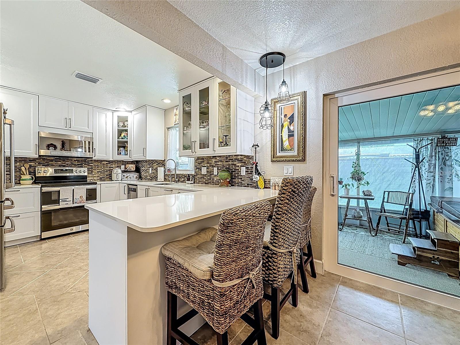 304 MINDY DR, LARGO, FL, 33771