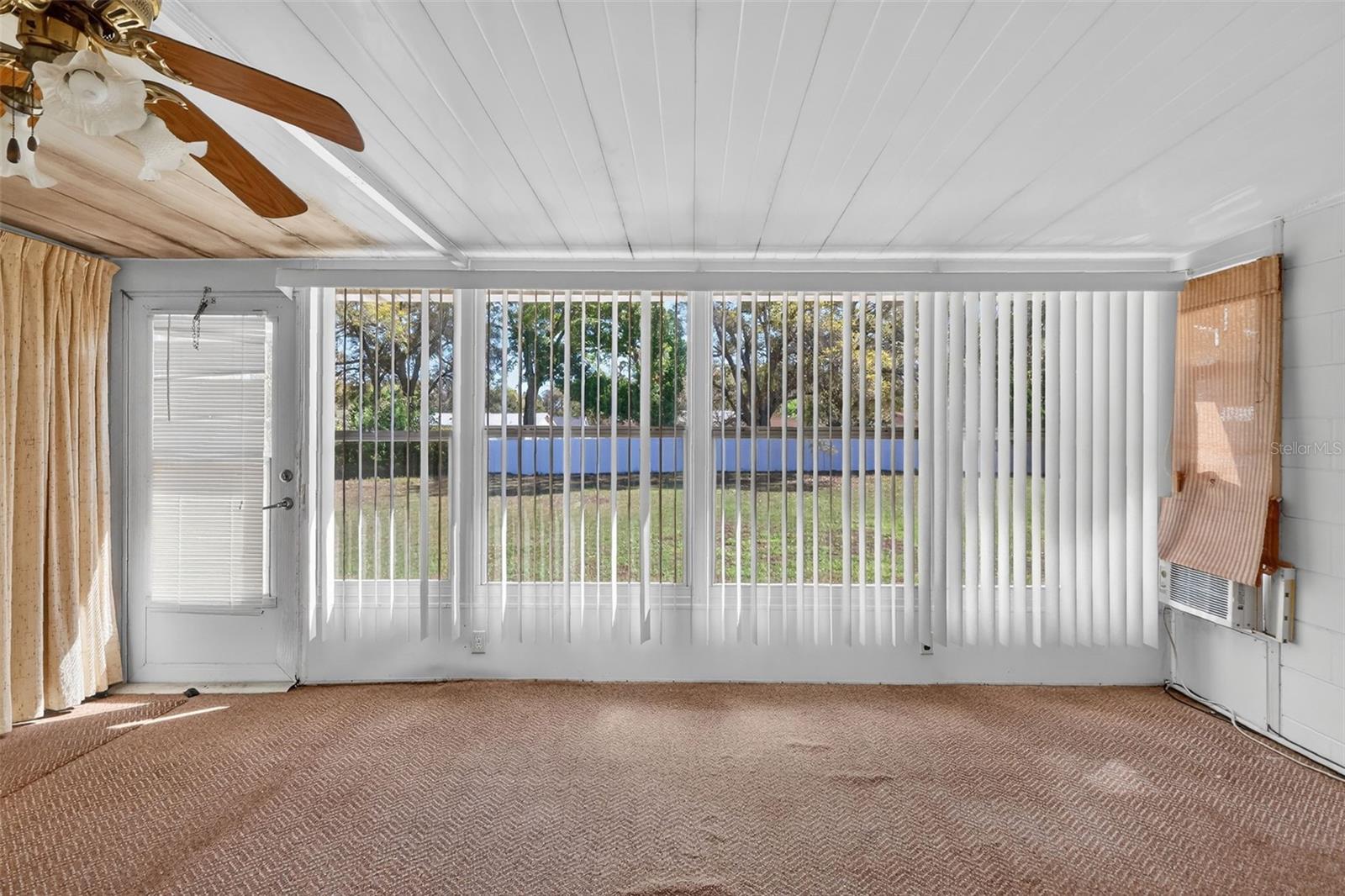 623 THIRD AVE, LADY LAKE, FL, 32159