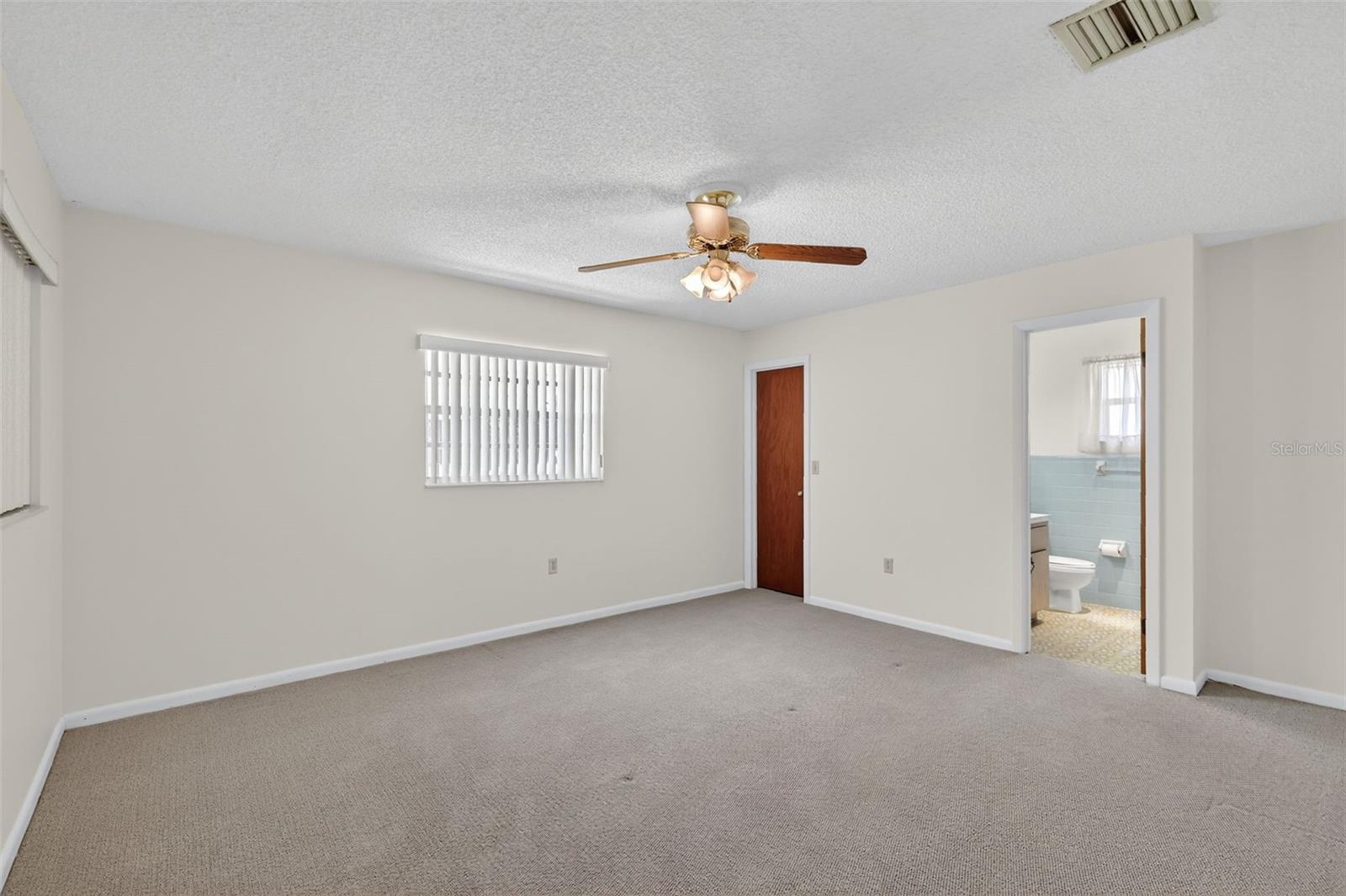 623 THIRD AVE, LADY LAKE, FL, 32159