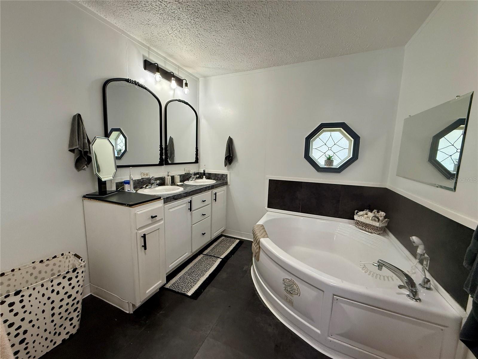 2871 NE 161 ST, CITRA, FL, 32113