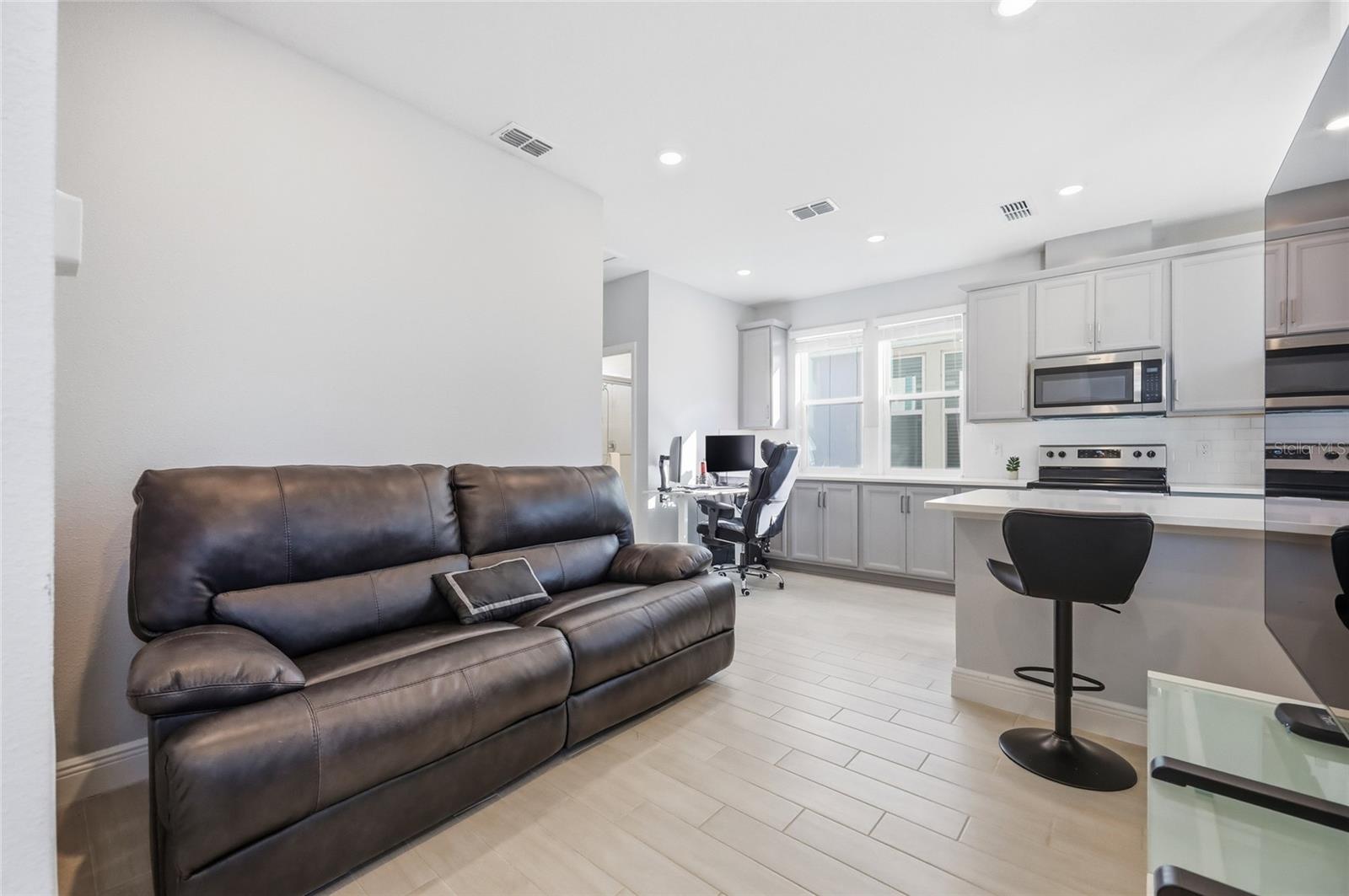 10101 PEARSON AVE, ORLANDO, FL, 32827