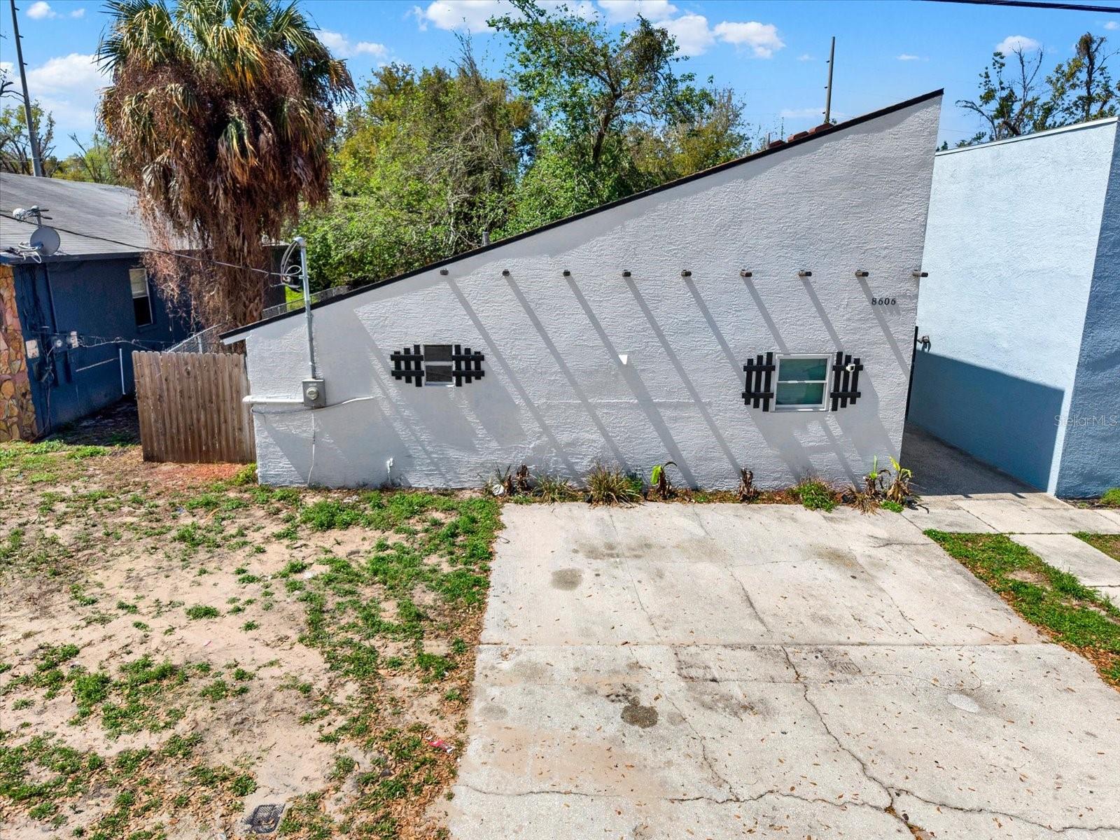 8606 N SEMMES ST #A, TAMPA, FL, 33604
