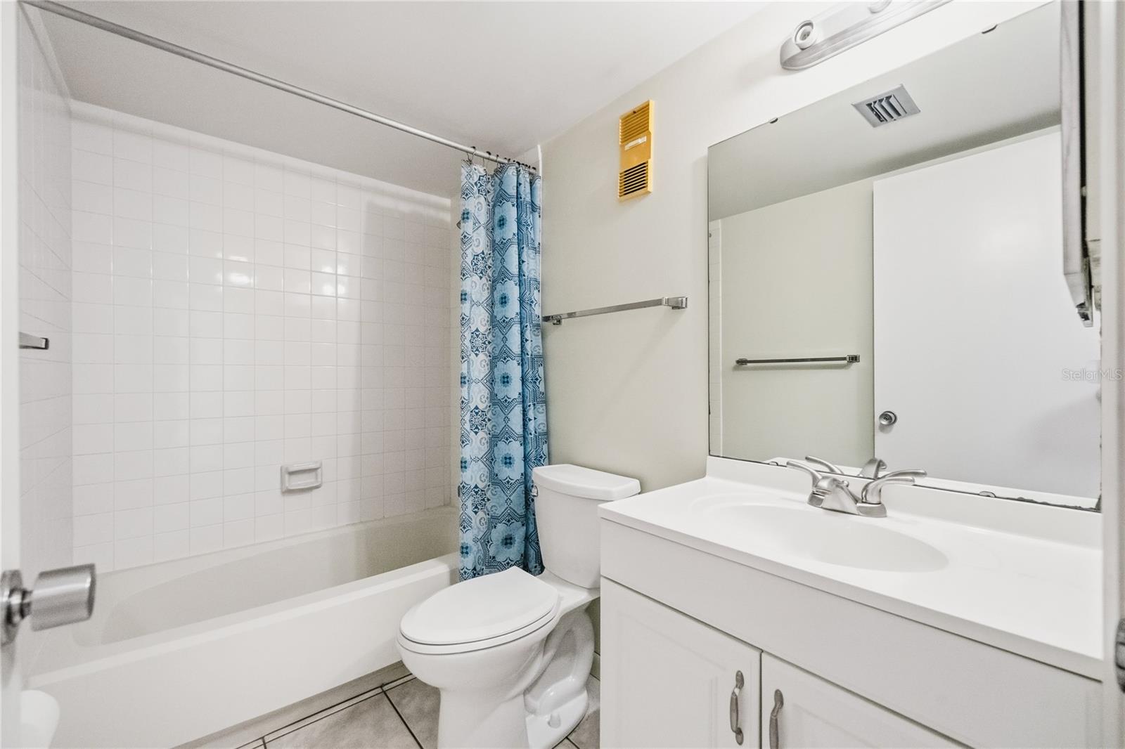 100 SWEETGUM WOODS CT #13D, DELTONA, FL, 32725