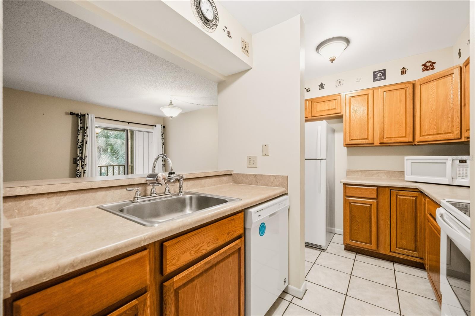 100 SWEETGUM WOODS CT #13D, DELTONA, FL, 32725