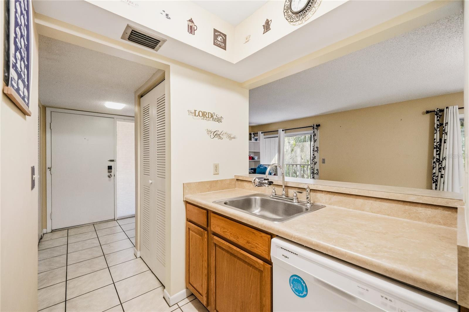 100 SWEETGUM WOODS CT #13D, DELTONA, FL, 32725